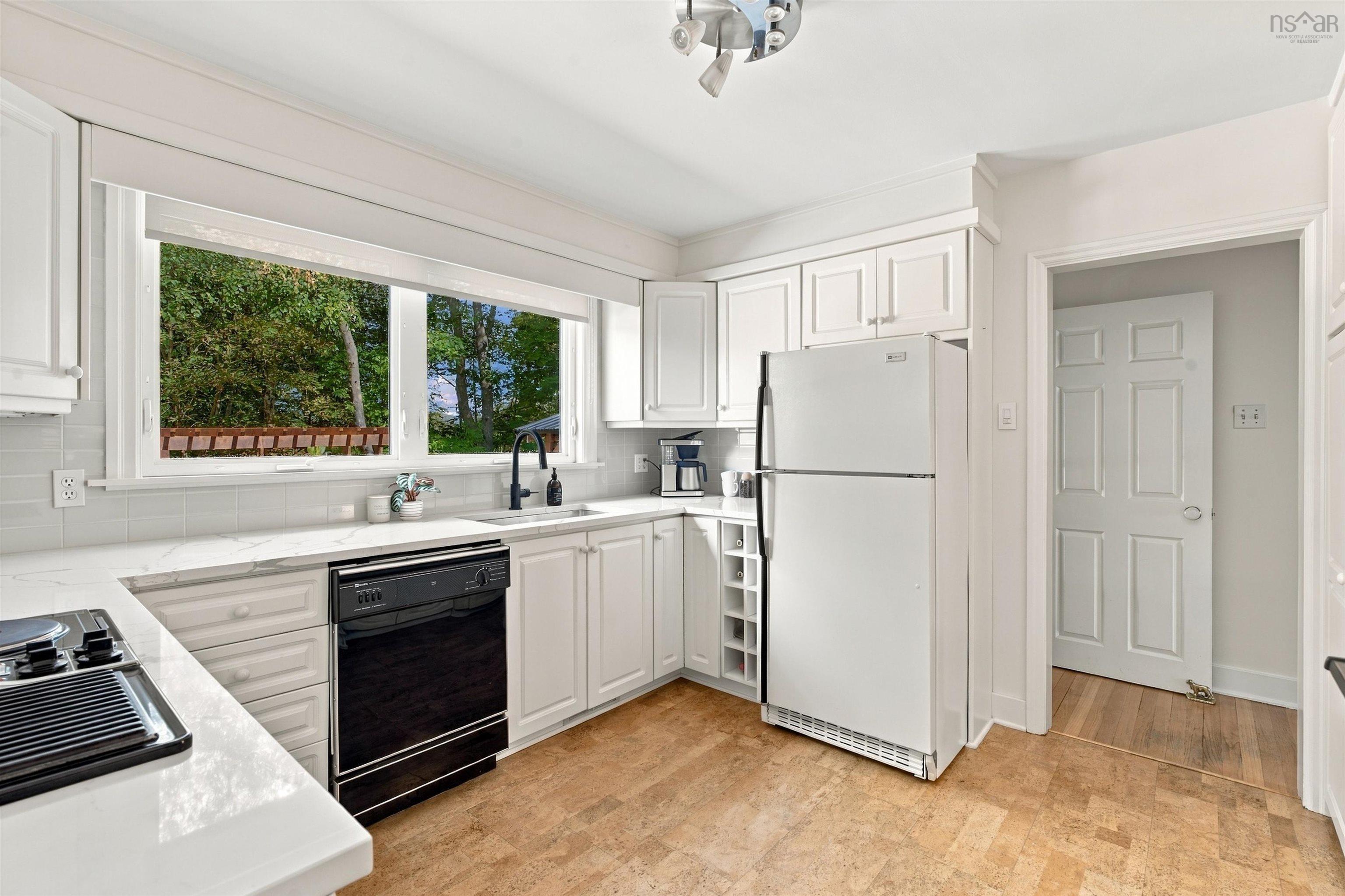 View image 16