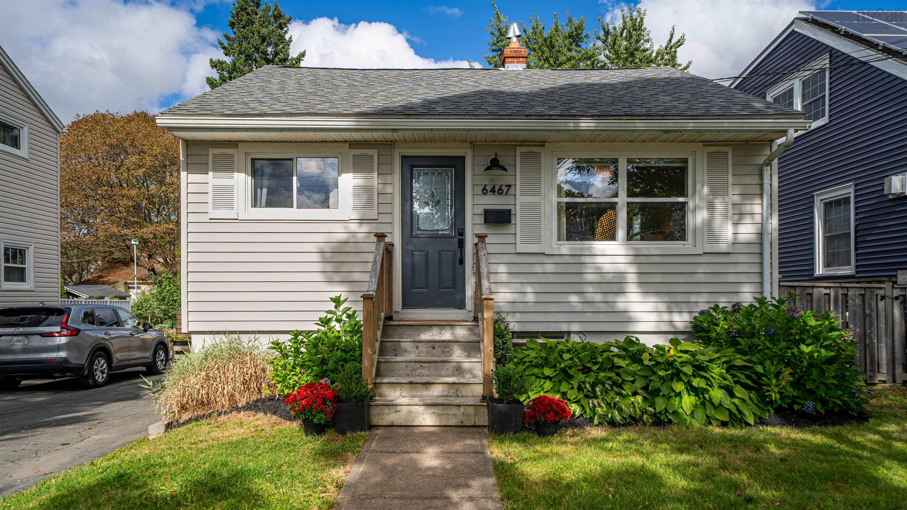 Thumbnail image for 6467 Almon Street MLS<sup>®</sup> 202624278