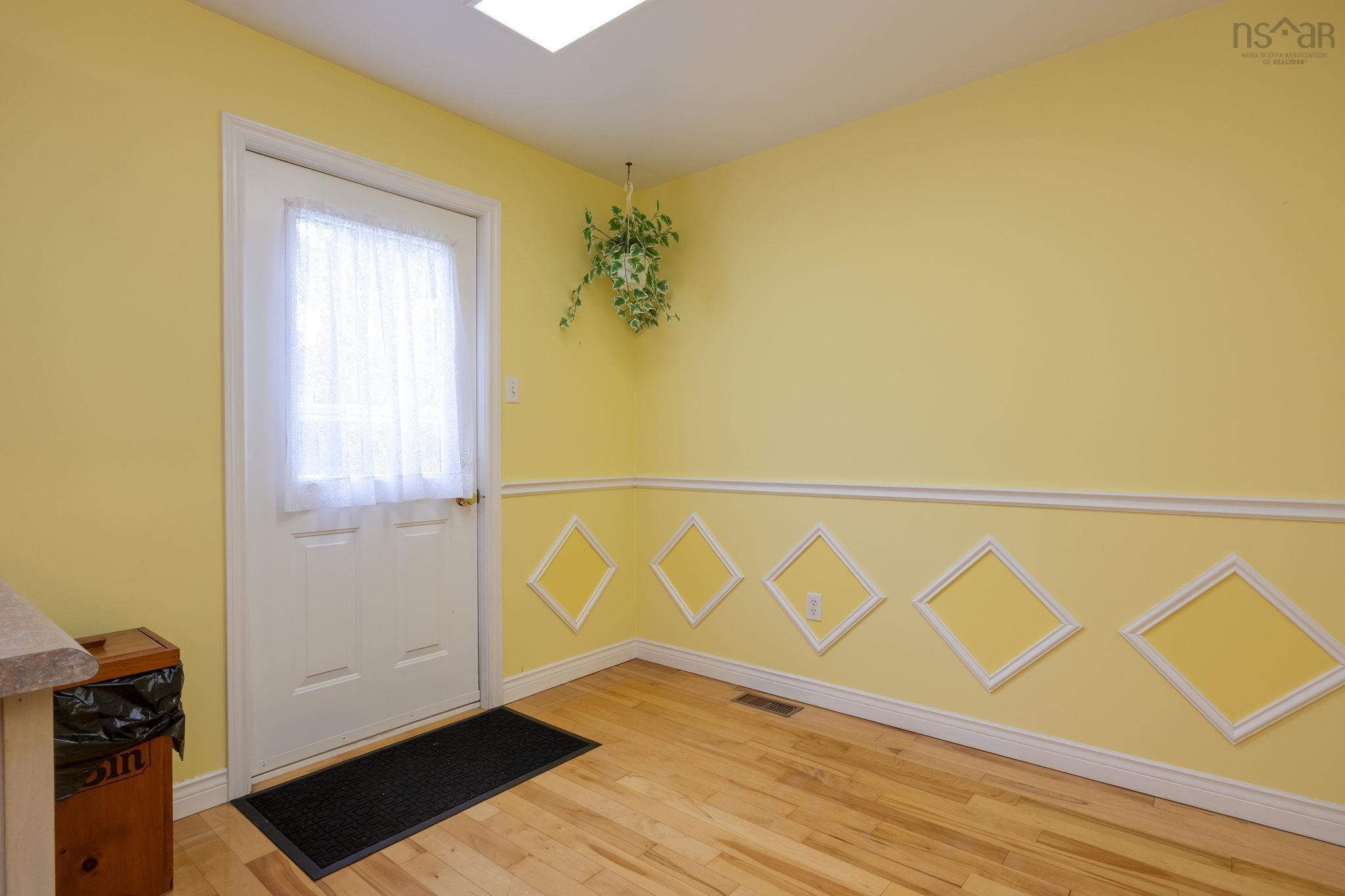 View image 18