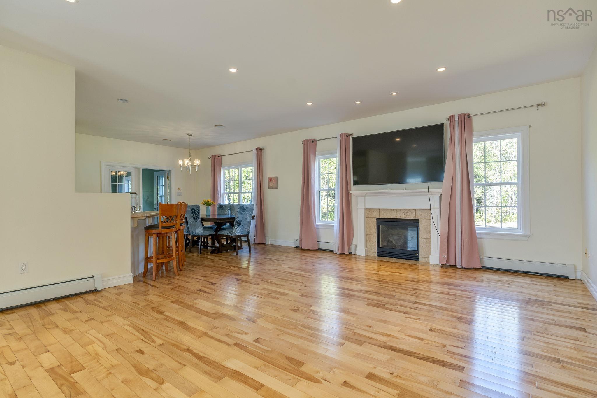 View image 10