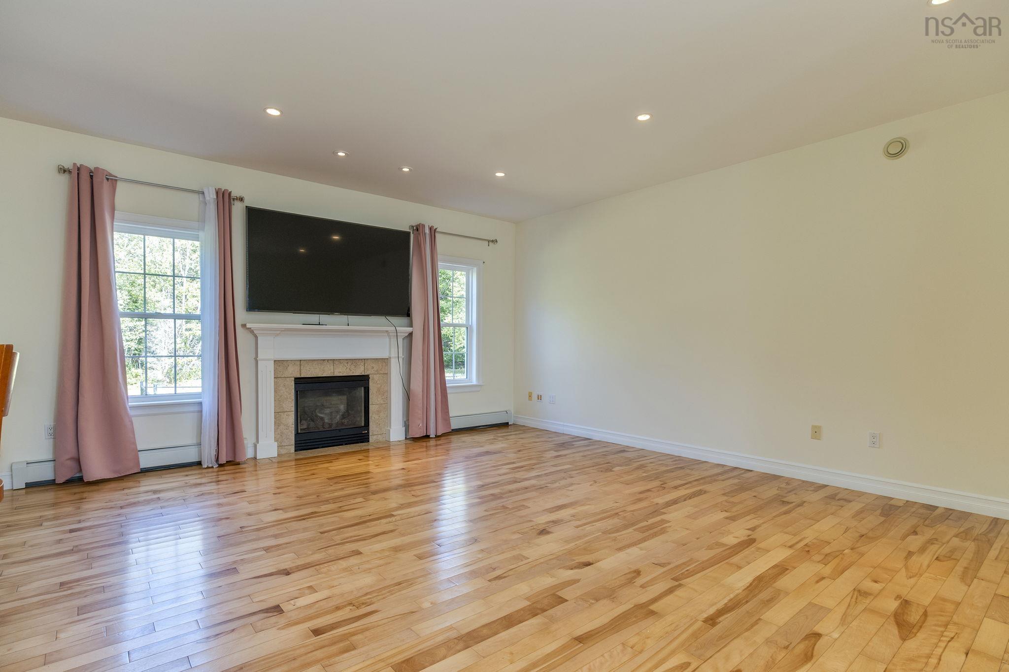 View image 9