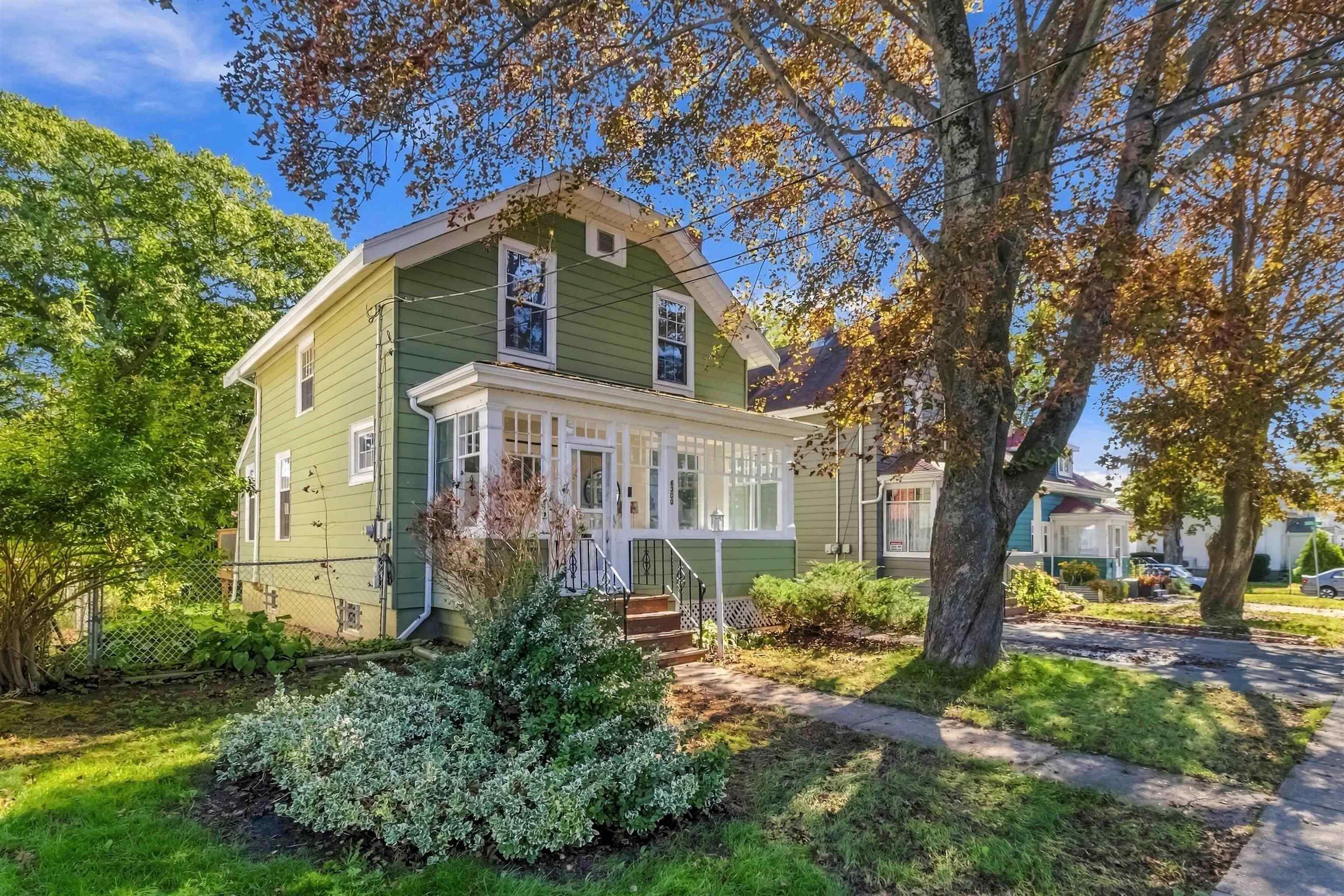 Thumbnail image for 6300 Almon Street MLS<sup>®</sup> 202624314