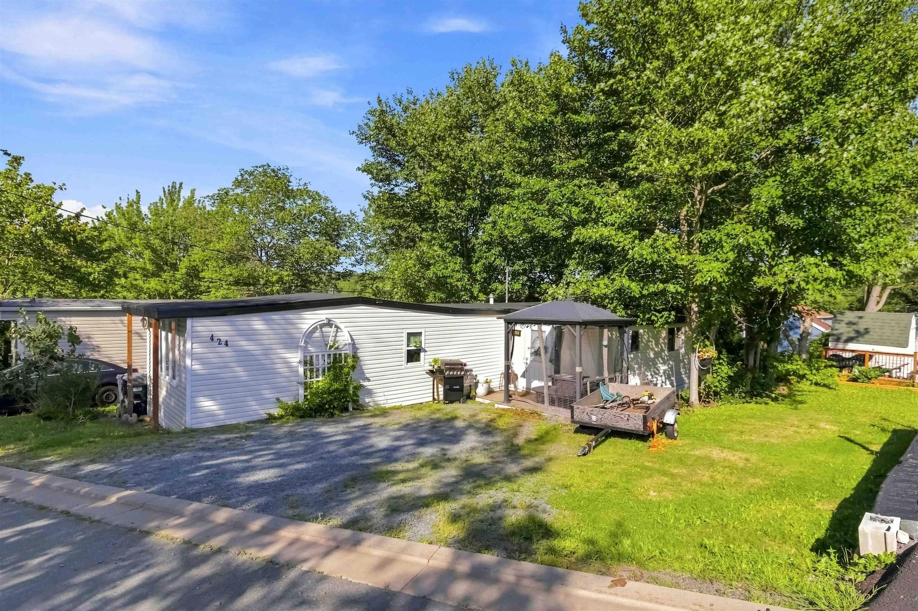 Thumbnail image for 424 Glen Rise Drive MLS<sup>®</sup> 202624334