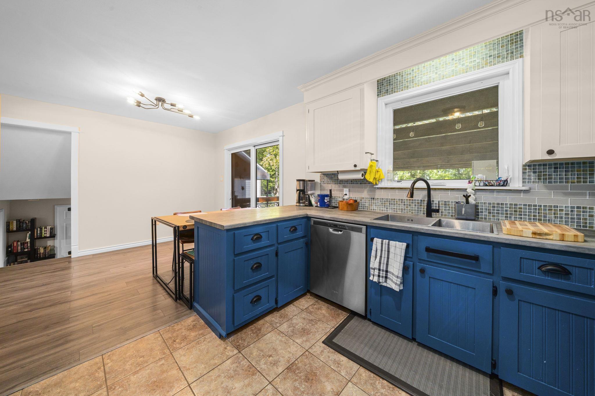 View image 12