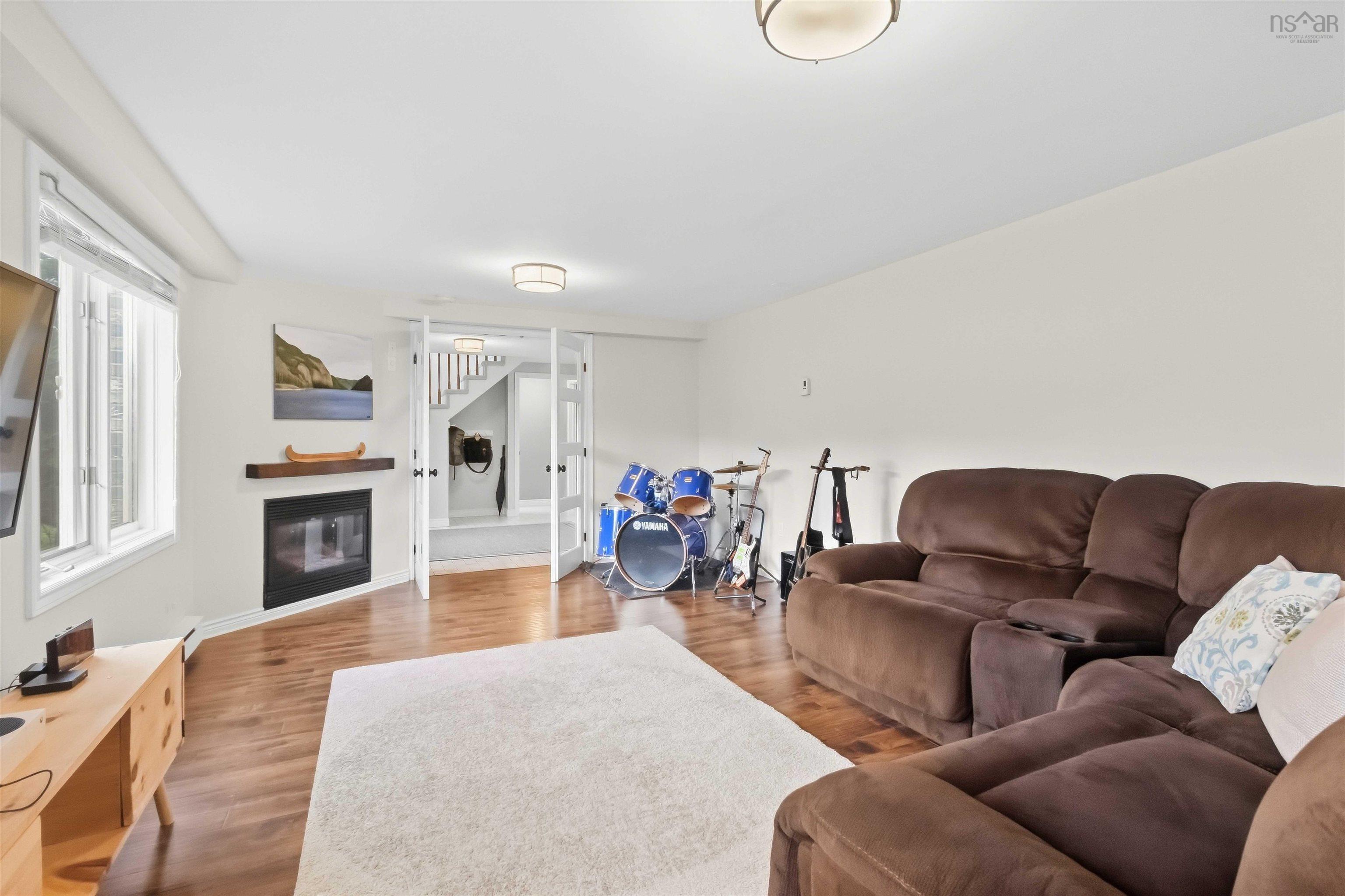 View image 8