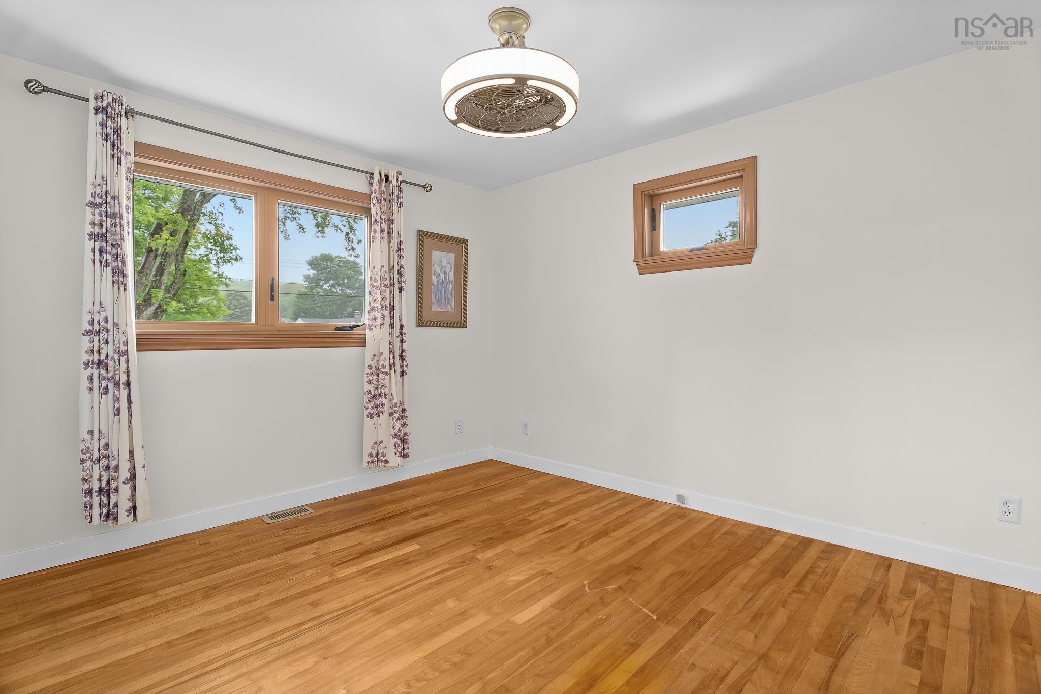 View image 18