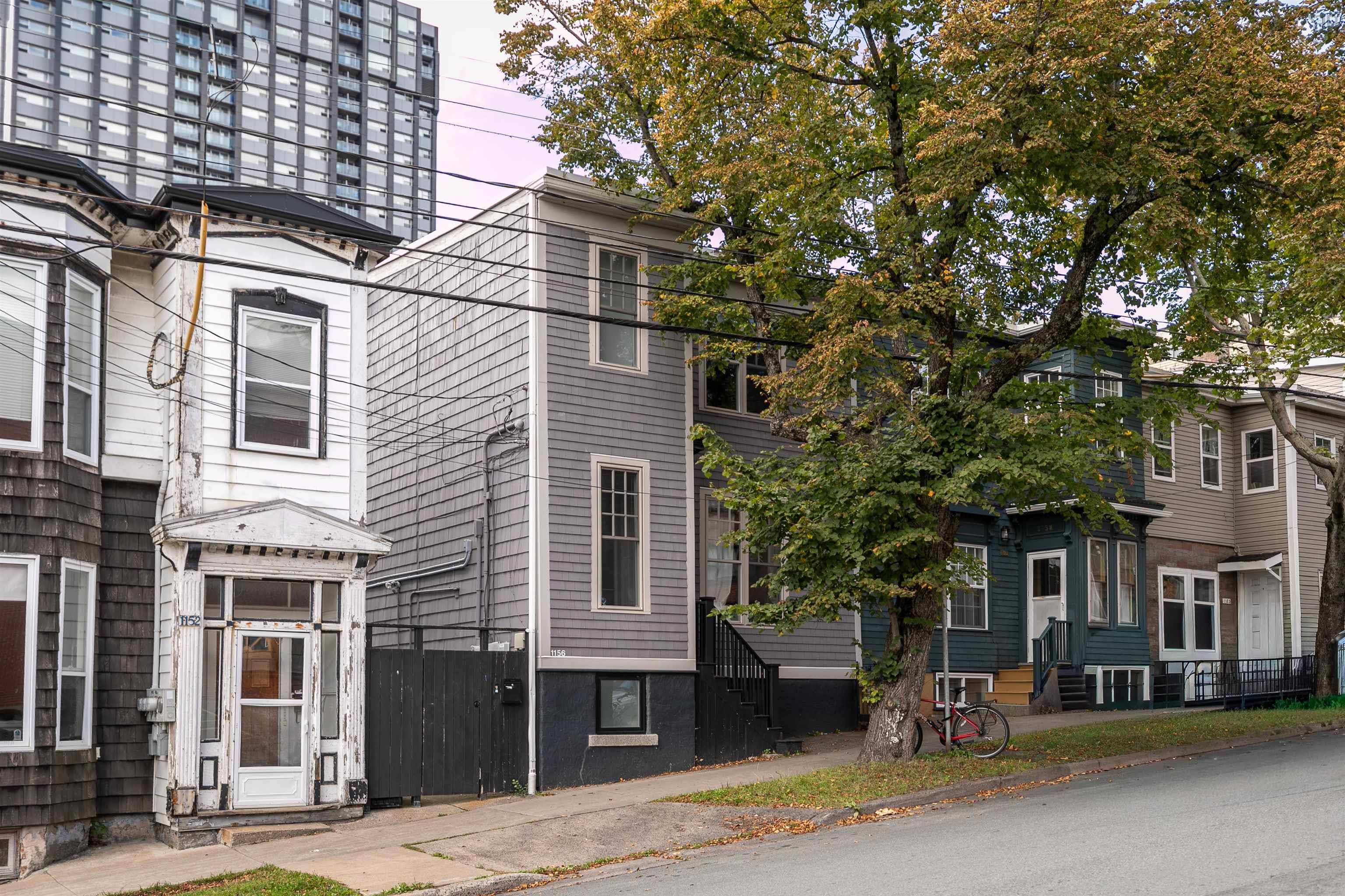 Thumbnail image for 1154-1156 Queen Street MLS<sup>®</sup> 202624608