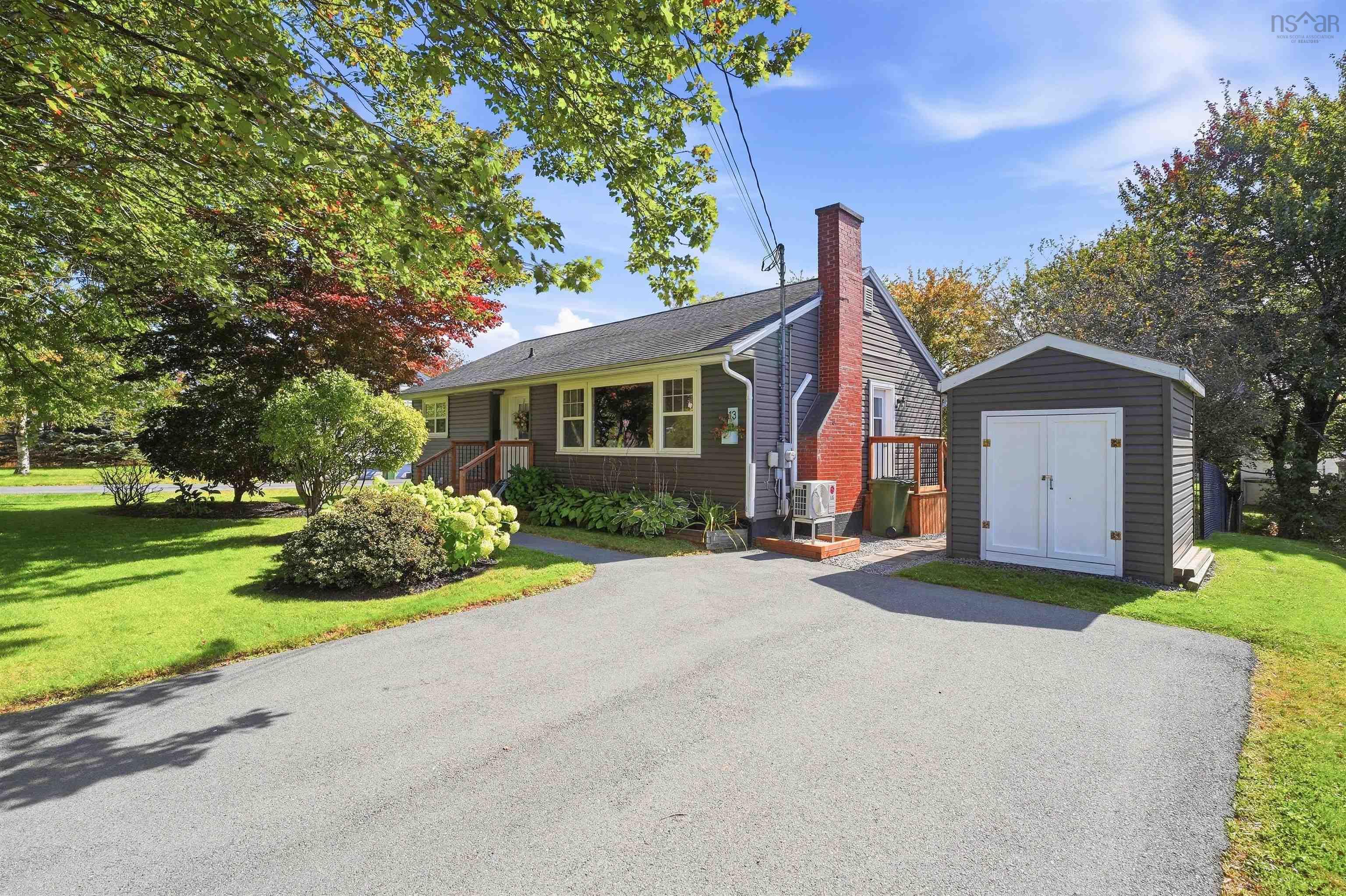 Thumbnail image for 13 Elizabeth Street MLS<sup>®</sup> 202624614