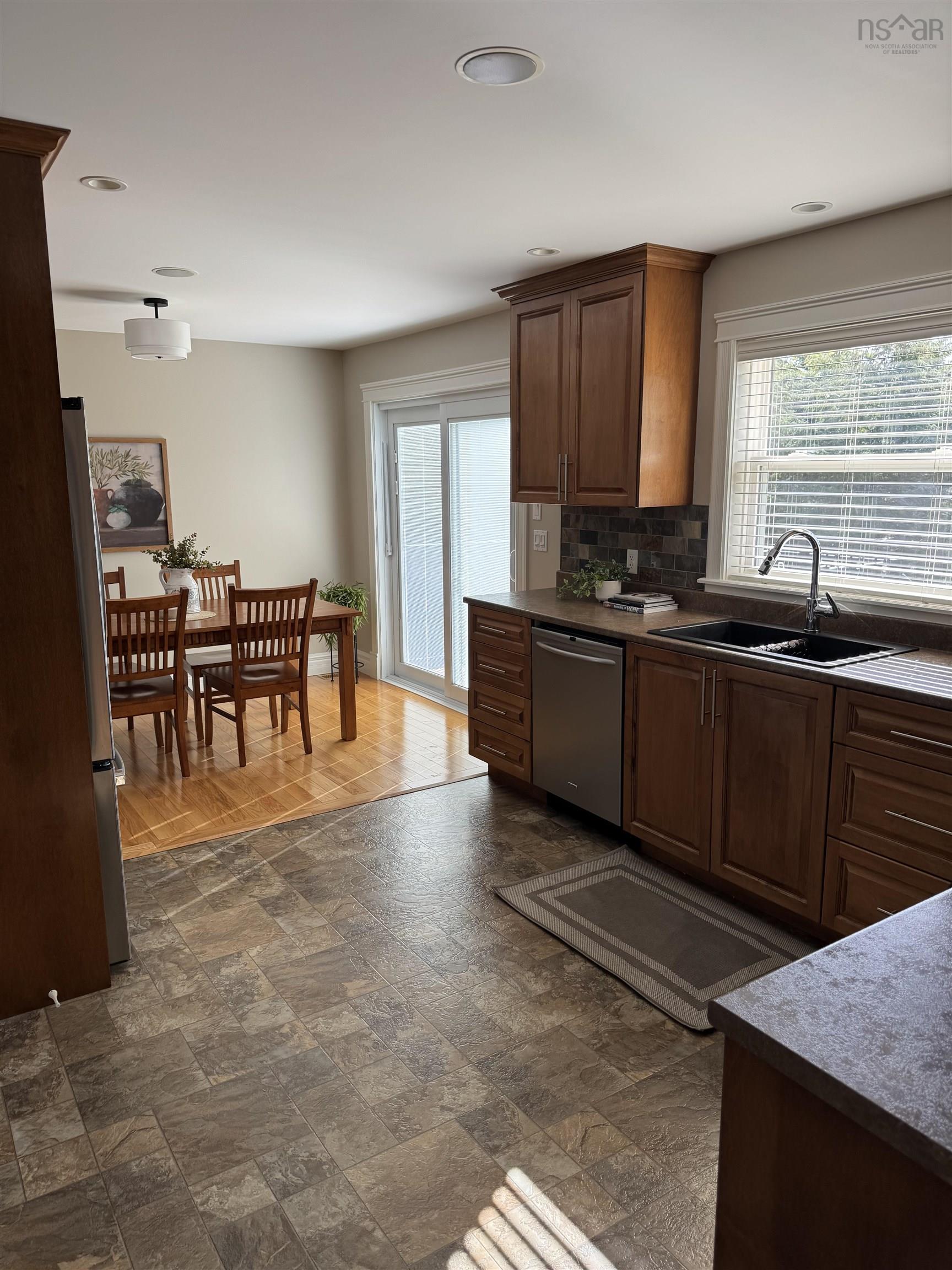 View image 11