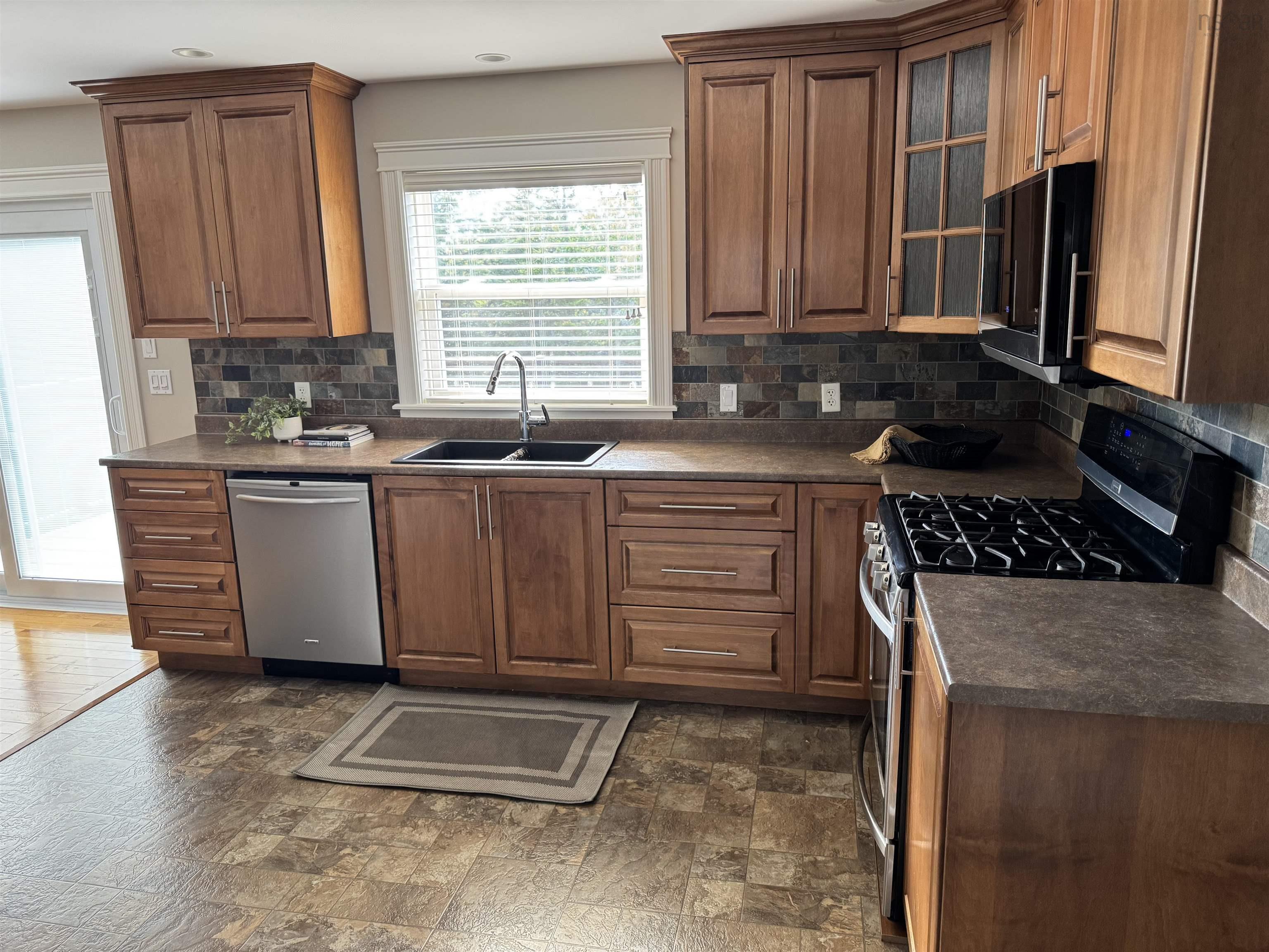 View image 12