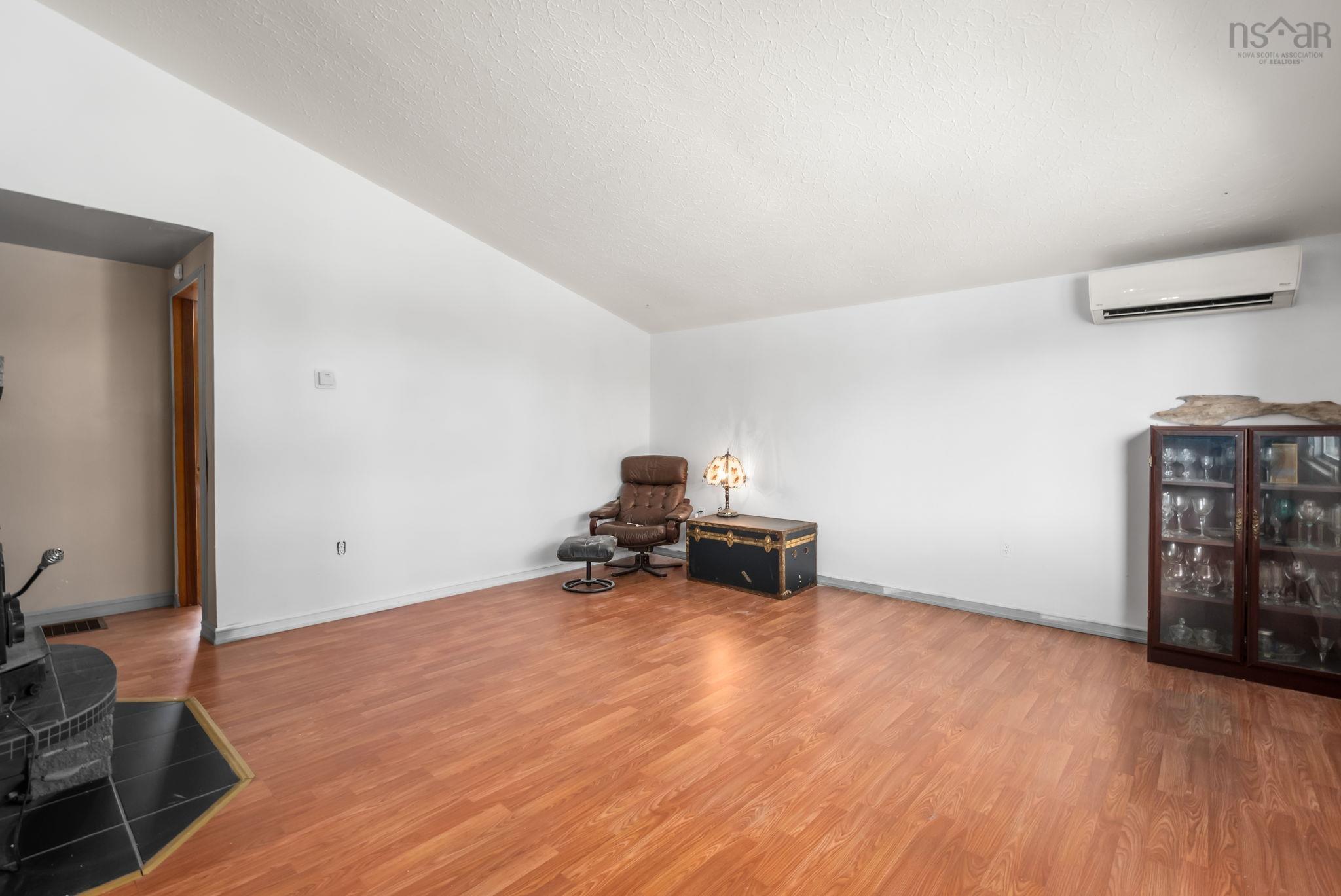 View image 12