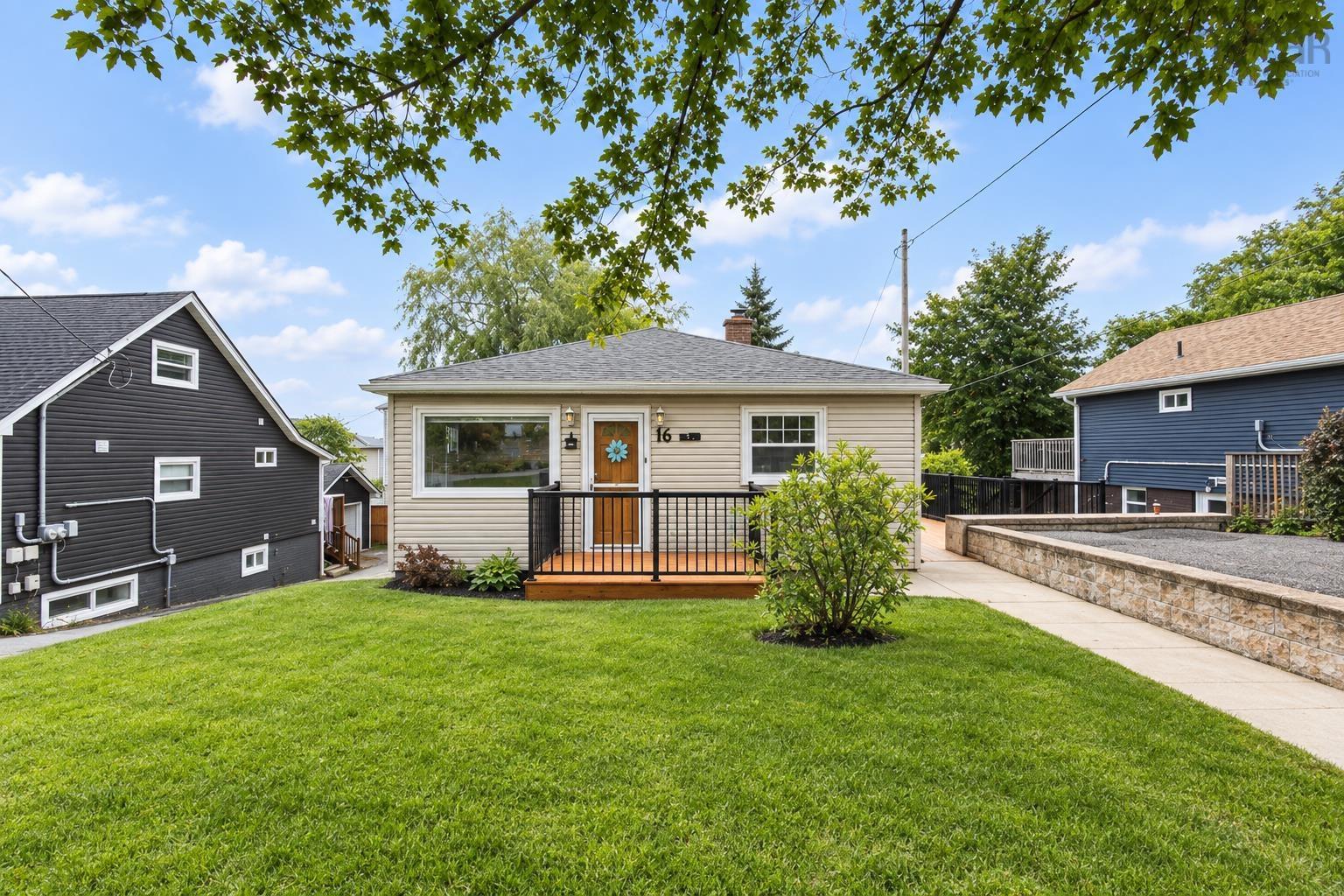 Thumbnail image for 46 Adelaide Avenue MLS<sup>®</sup> 202624730