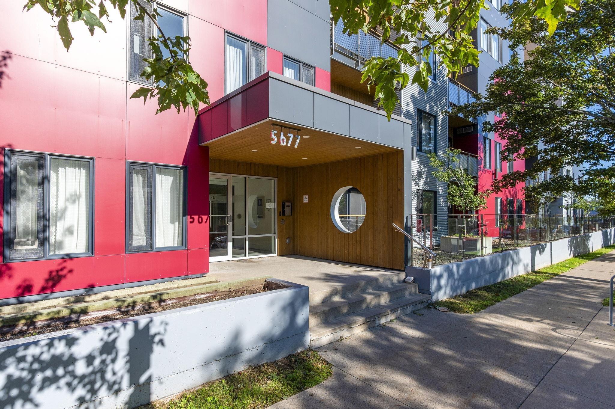 Thumbnail image for 310 5677 Harris Street MLS<sup>®</sup> 202624773