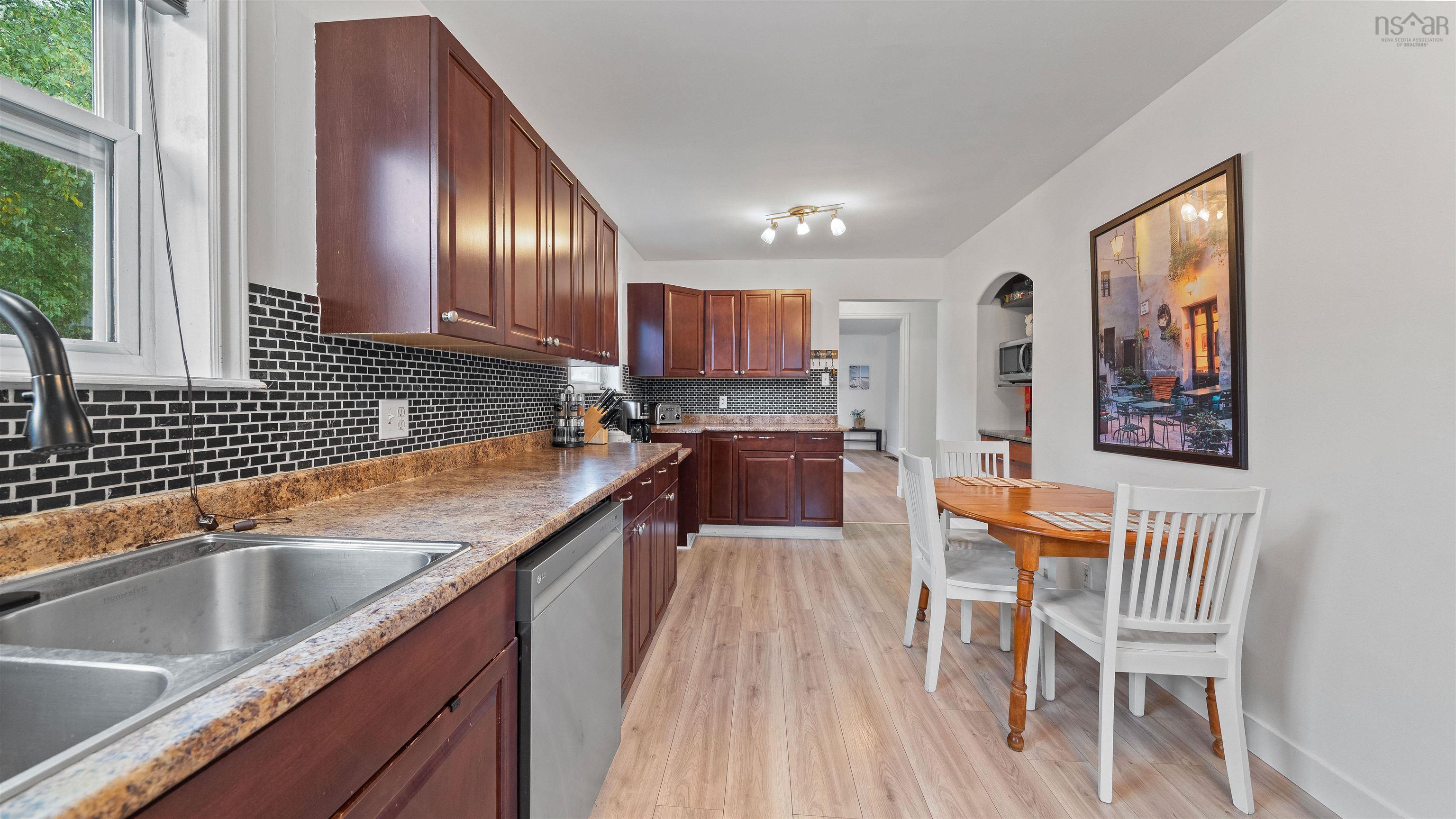 View image 18