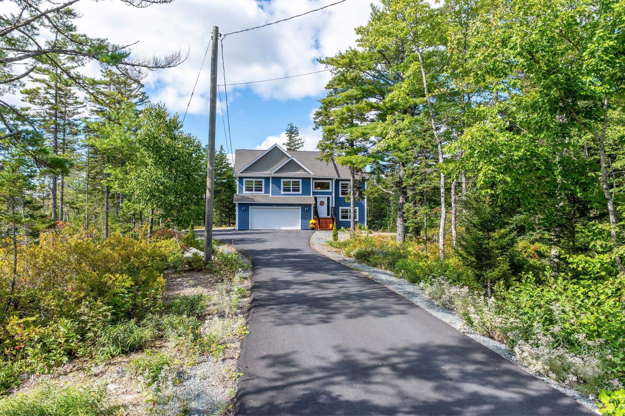 Thumbnail image for 42 Whitbury Court MLS<sup>®</sup> 202624776