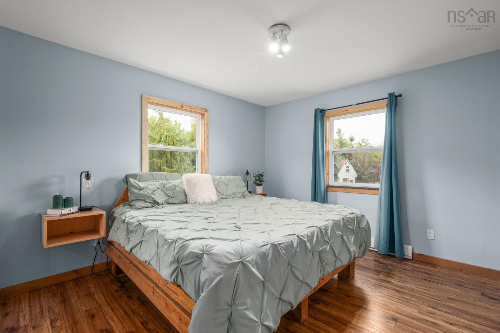 View image 12