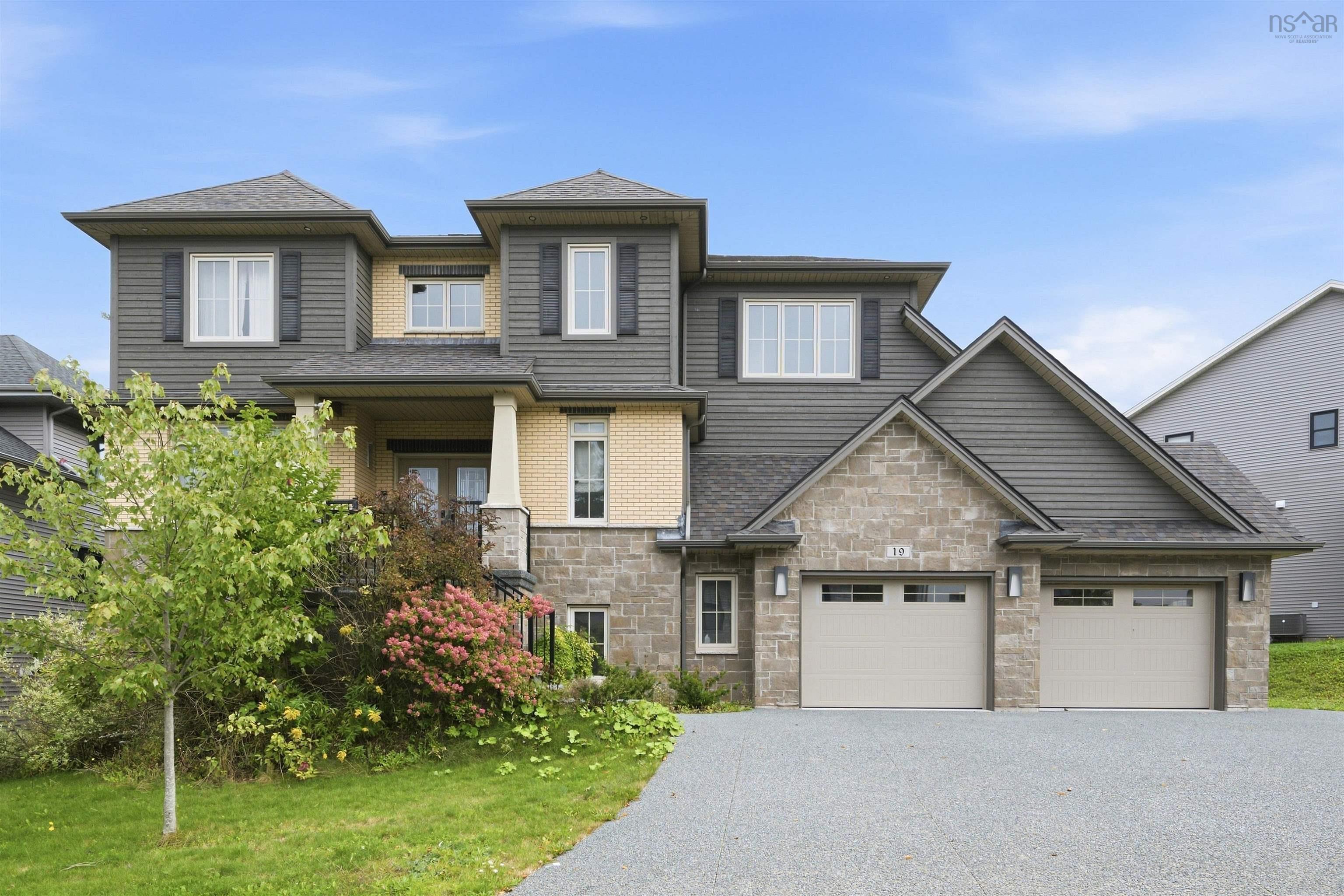 Thumbnail image for 19 Weybridge Lane MLS<sup>®</sup> 202624911