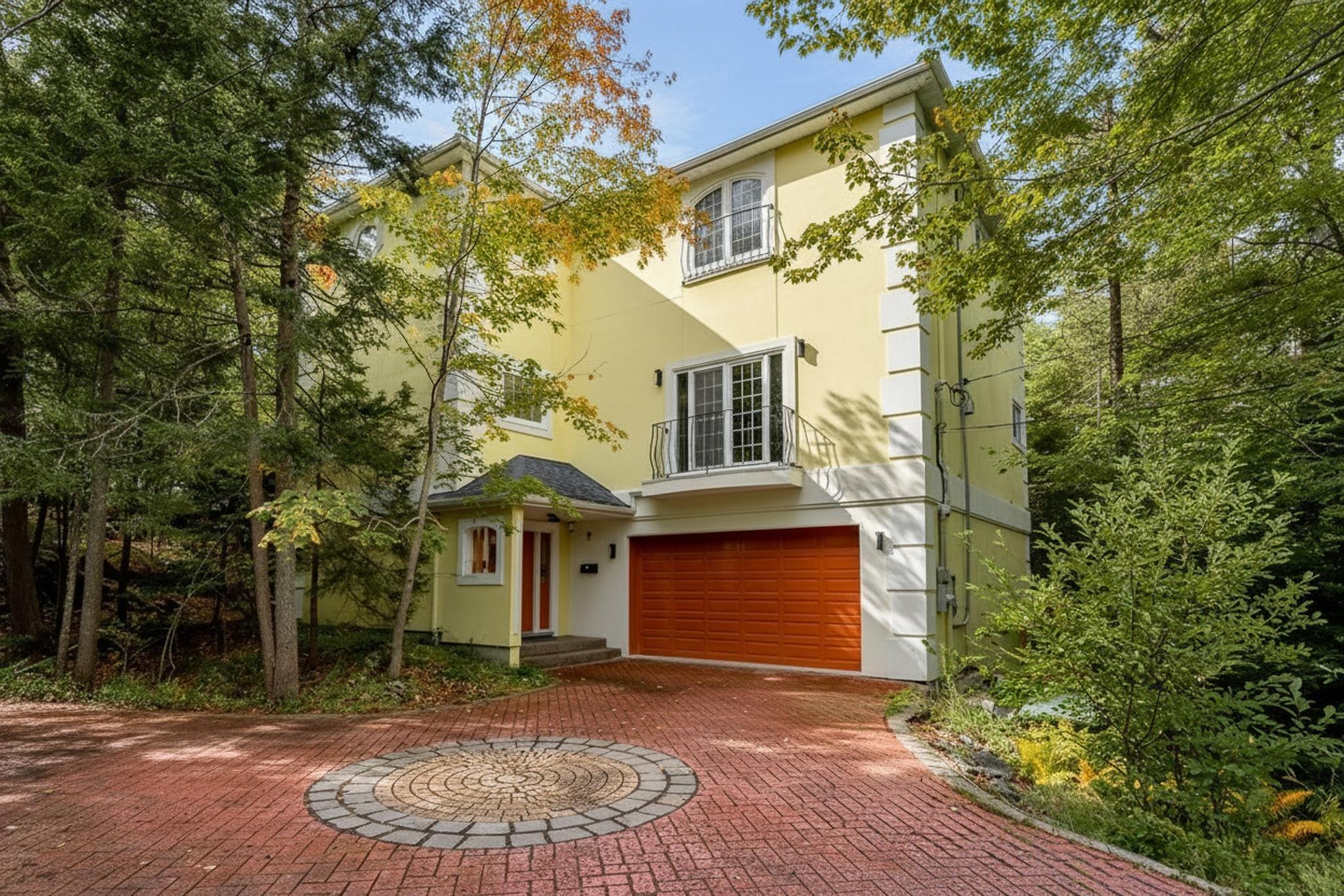 Thumbnail image for 12 Falcon Place MLS<sup>®</sup> 202624928
