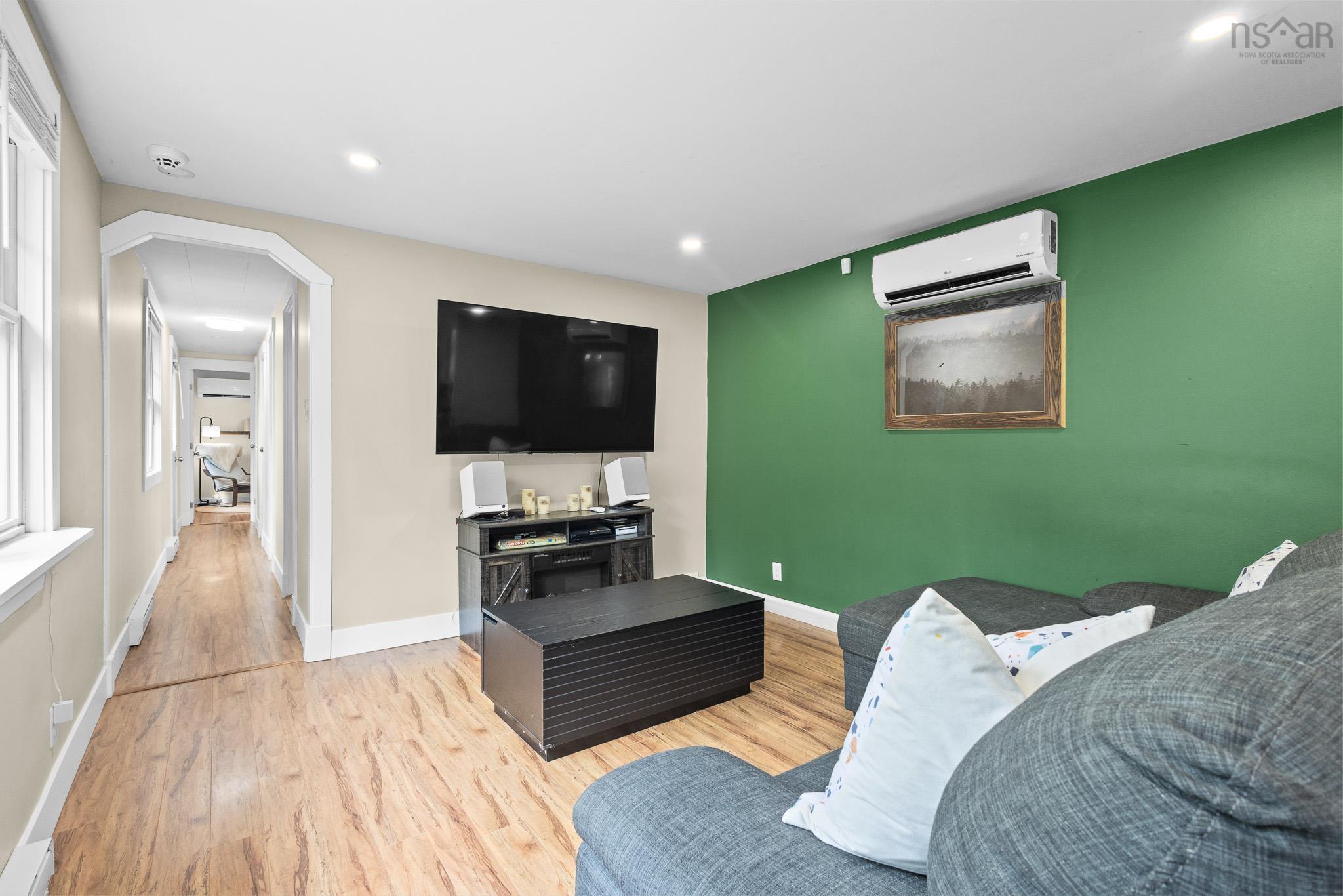 View image 8