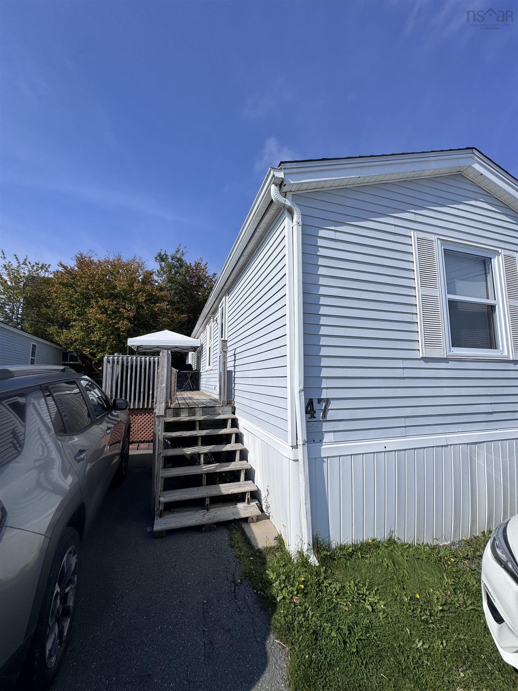 Thumbnail image for 47 Earlton Avenue MLS<sup>®</sup> 202624993