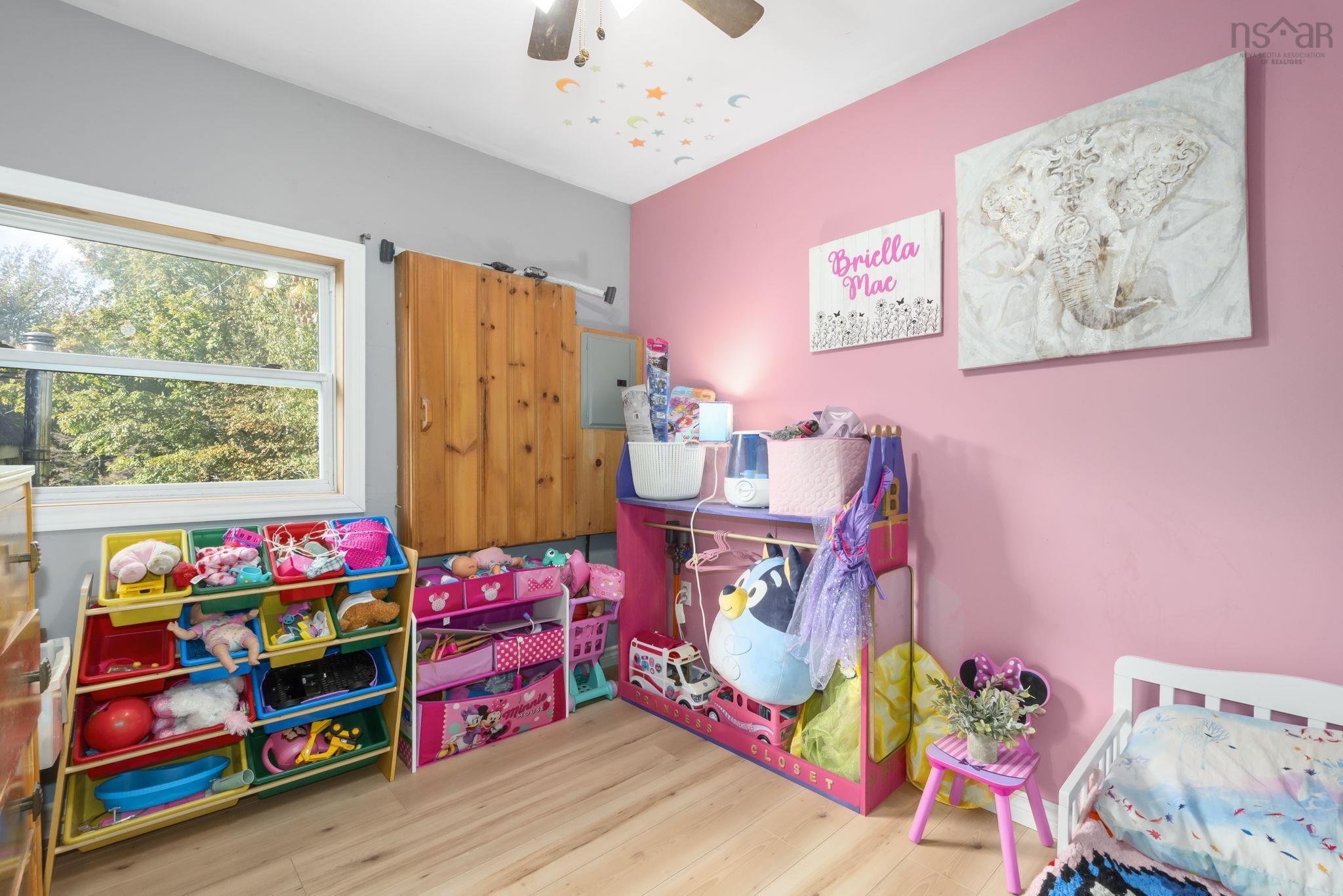View image 17