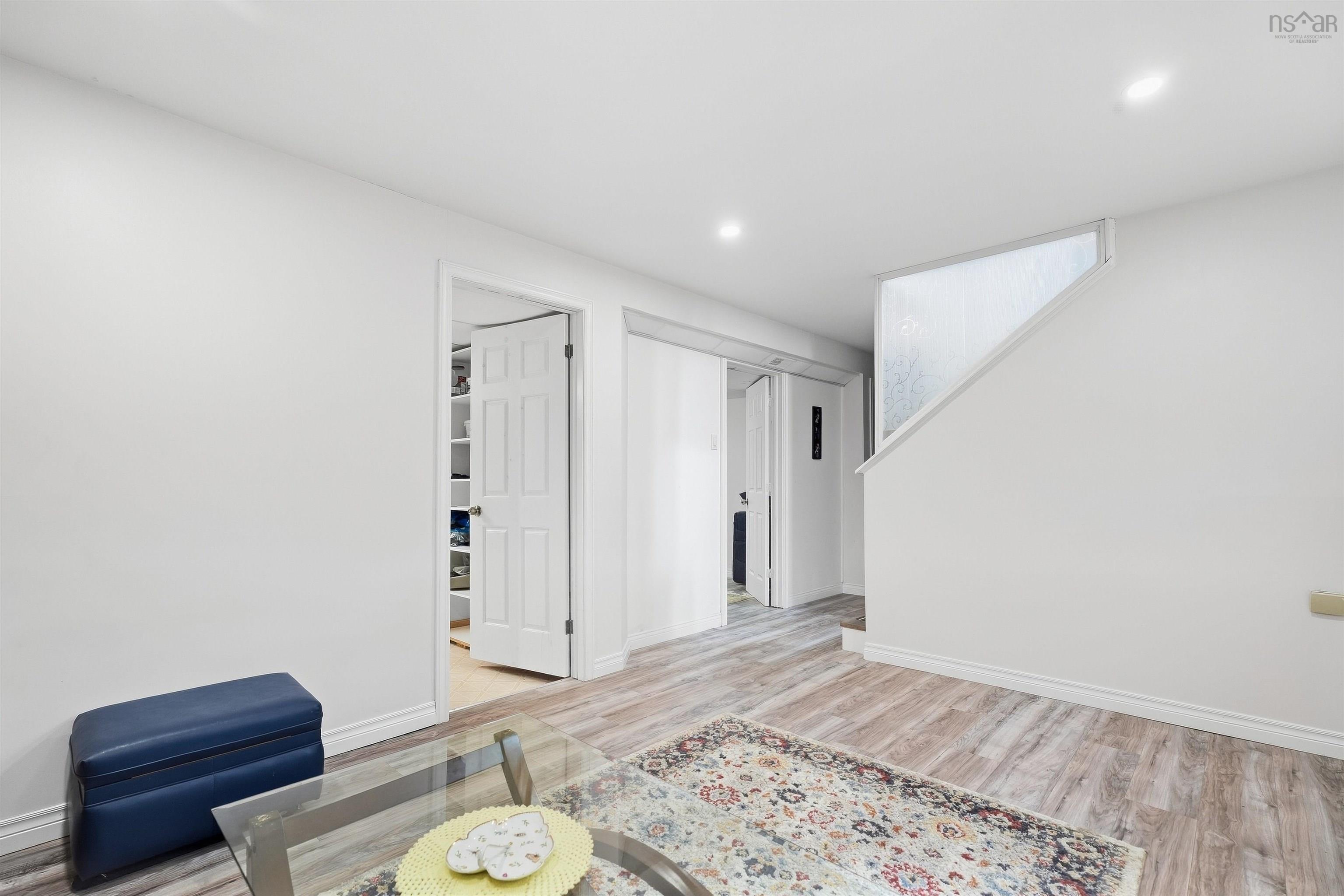 View image 18