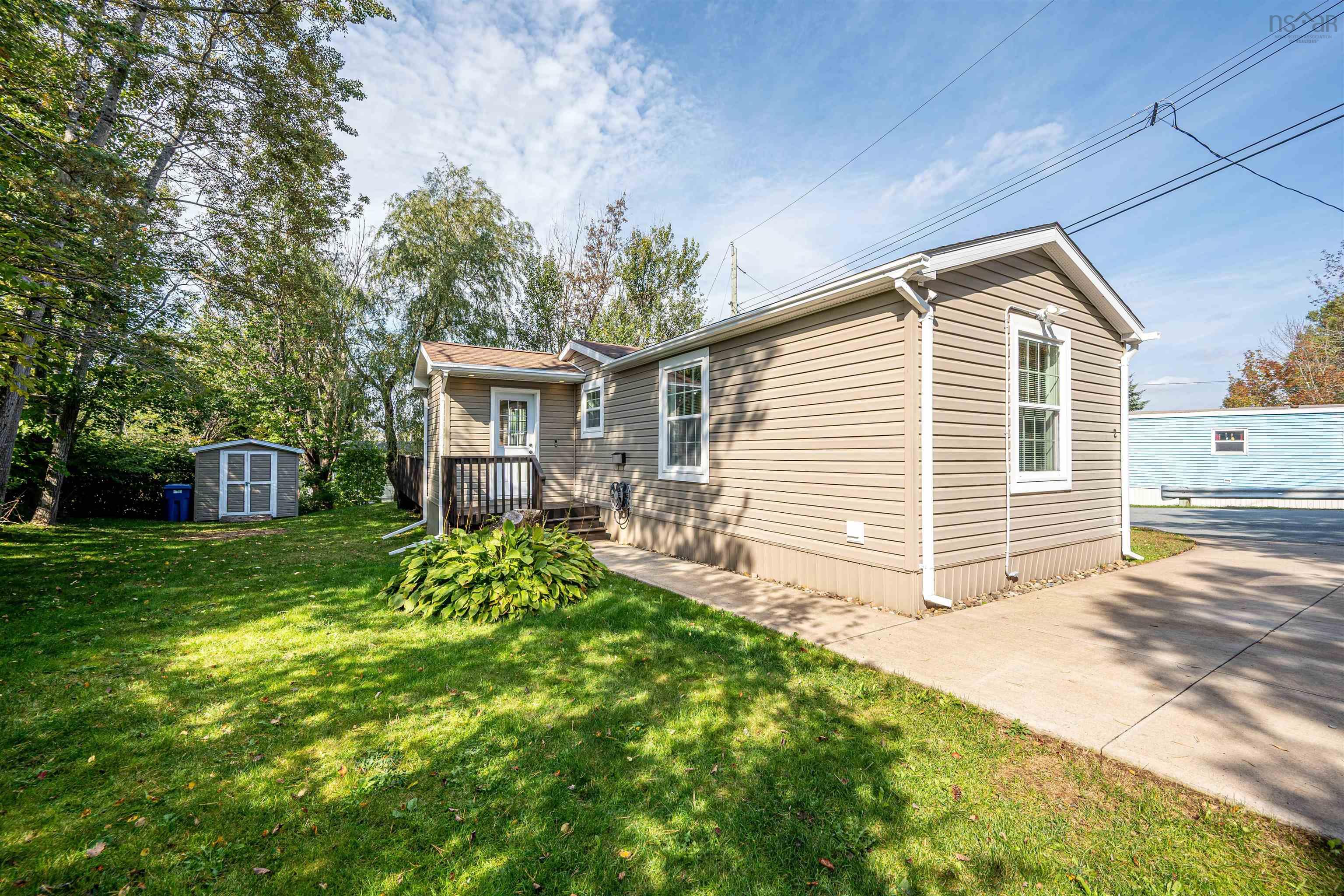 Thumbnail image for 2 Alan Street MLS<sup>®</sup> 202625217