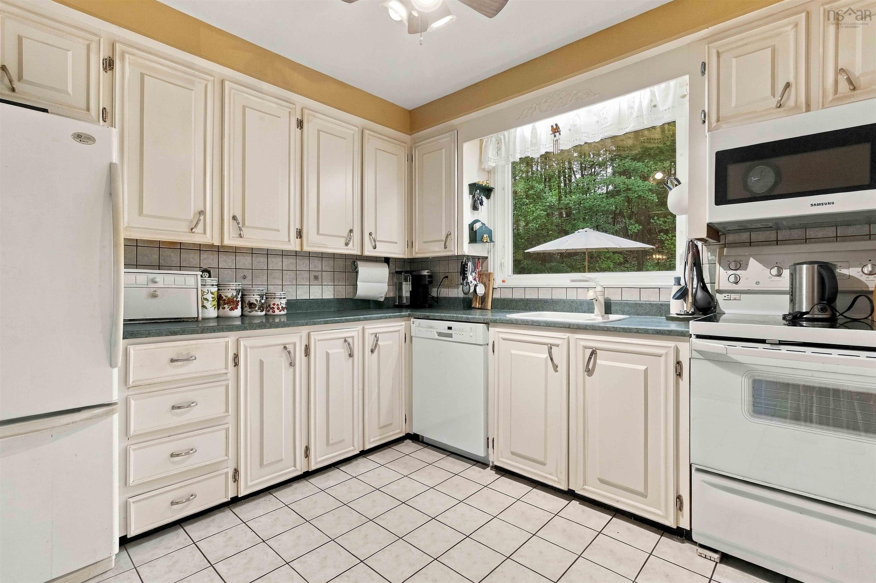 View image 18