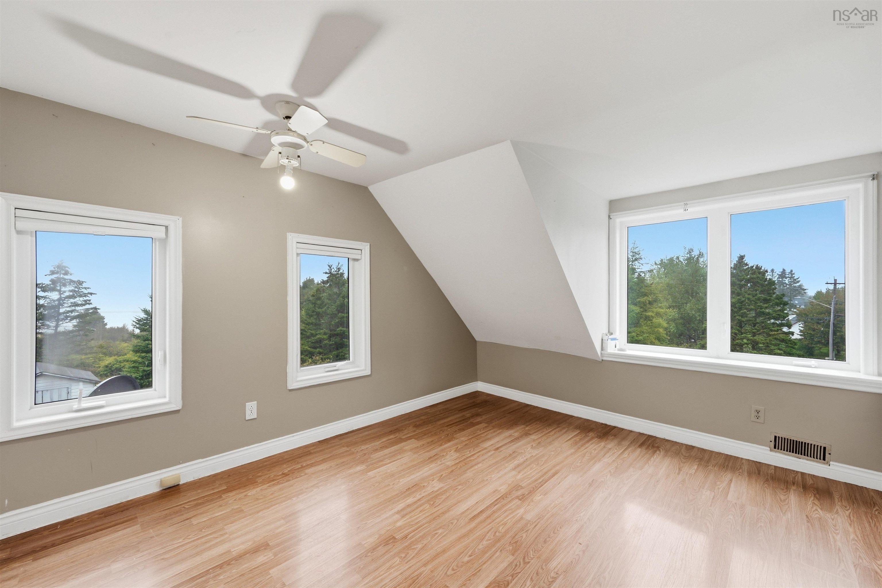 View image 18