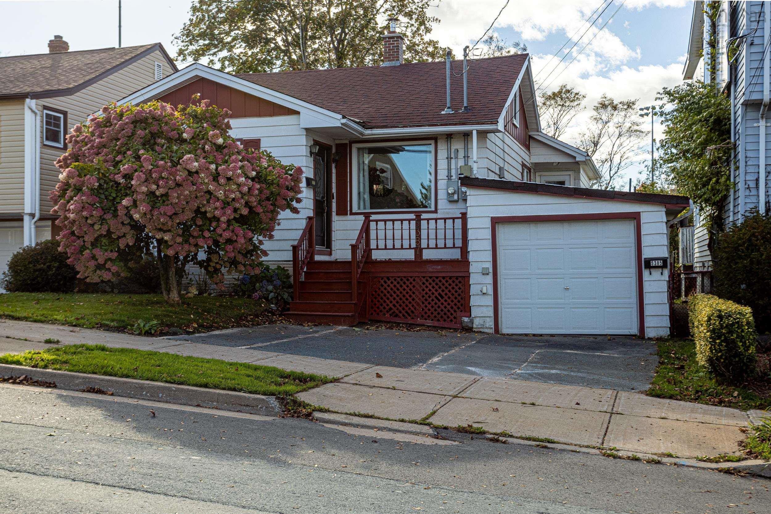 Thumbnail image for 5385/87 Glebe Street MLS<sup>®</sup> 202625366