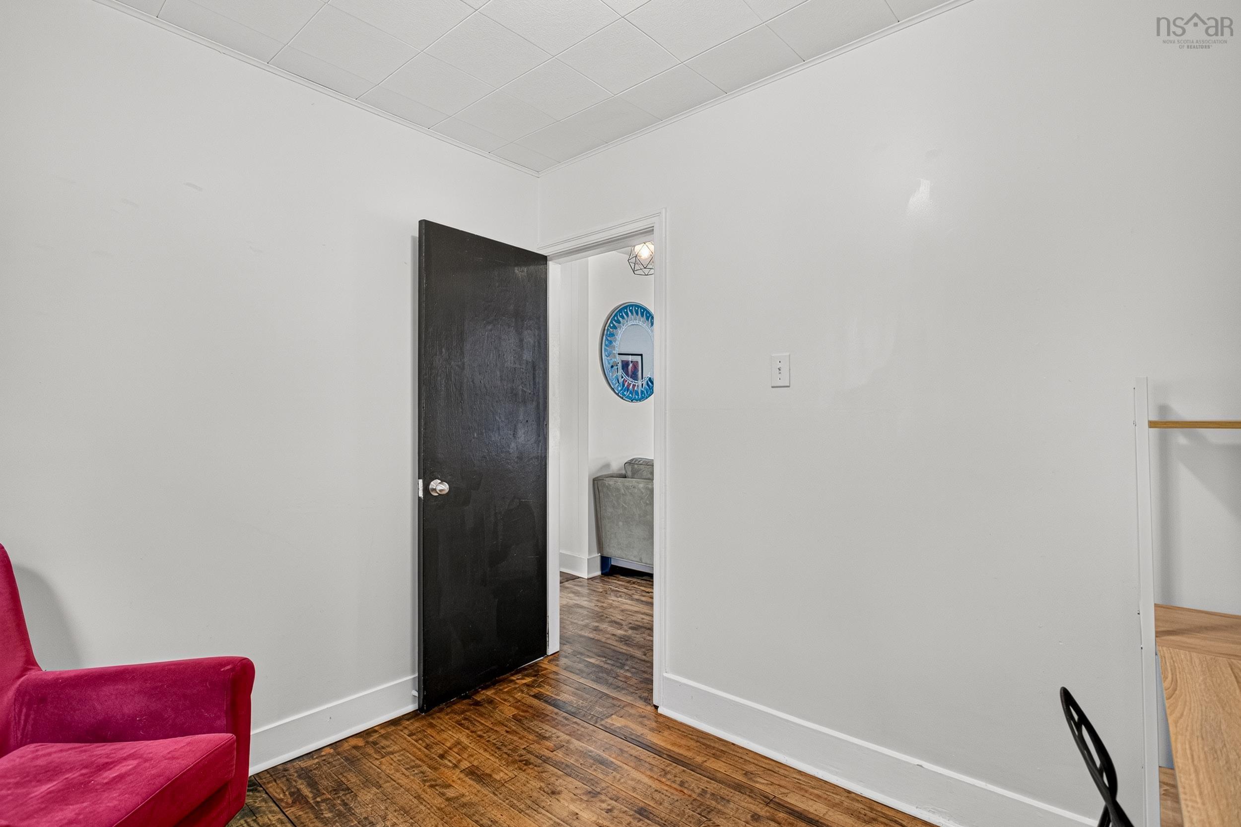 View image 18