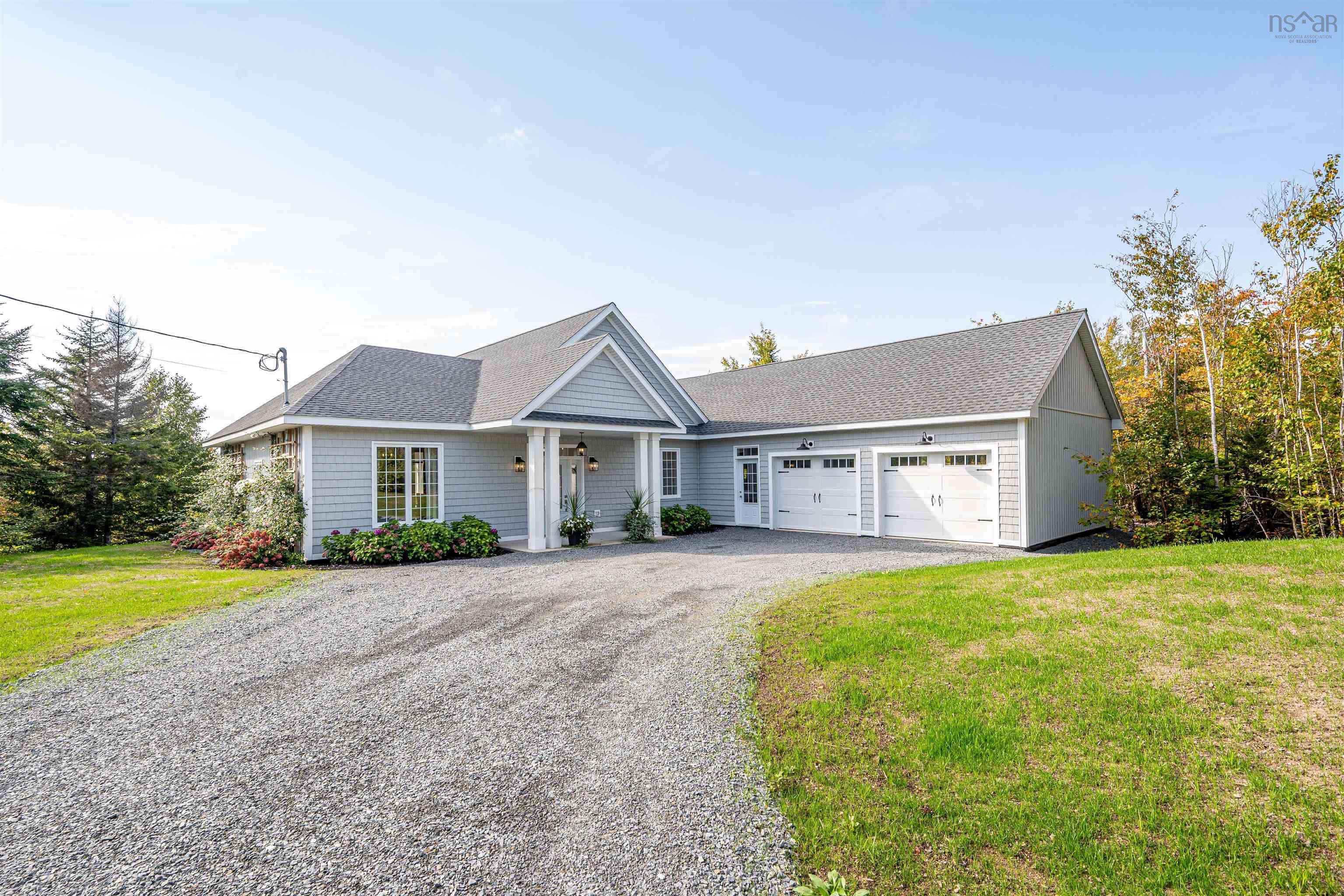 Thumbnail image for 61 68 Grandview Terrace MLS<sup>®</sup> 202625390