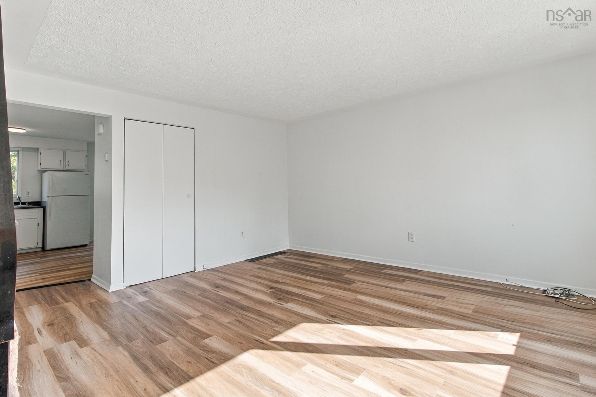 View image 9
