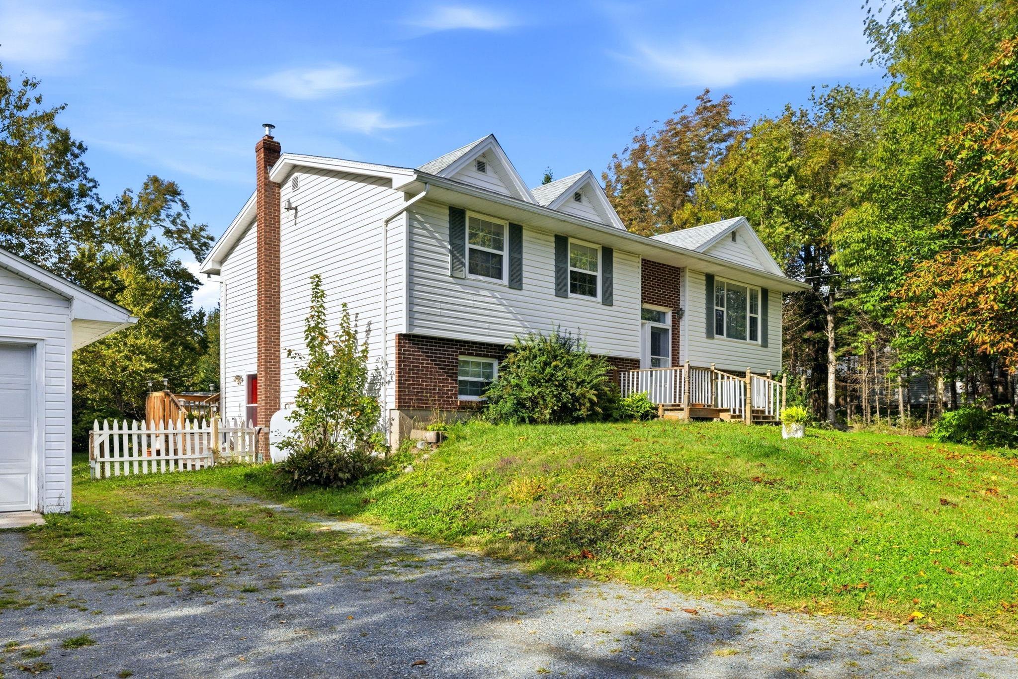 Thumbnail image for 10 Dyke Road MLS<sup>®</sup> 202625487