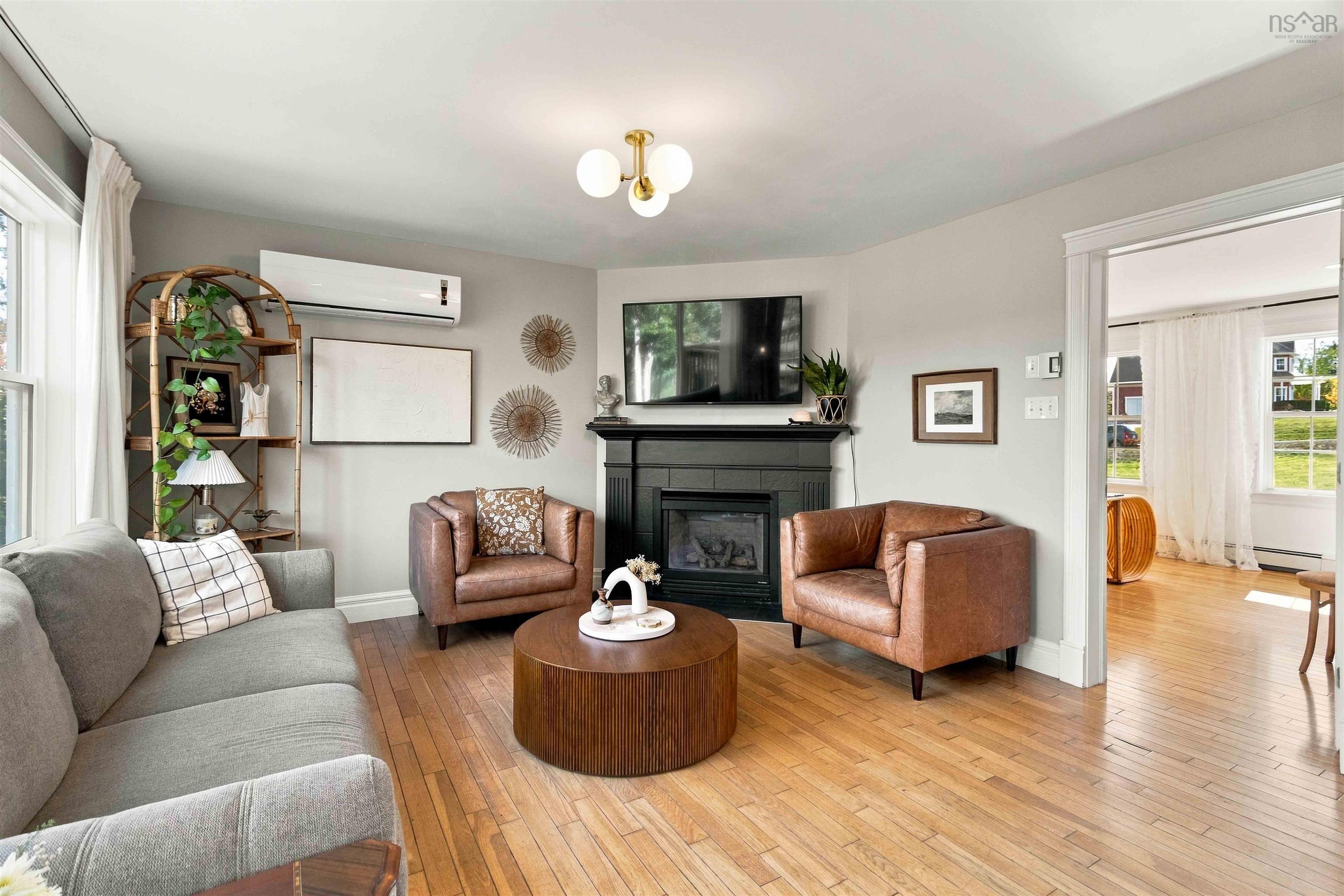 View image 8