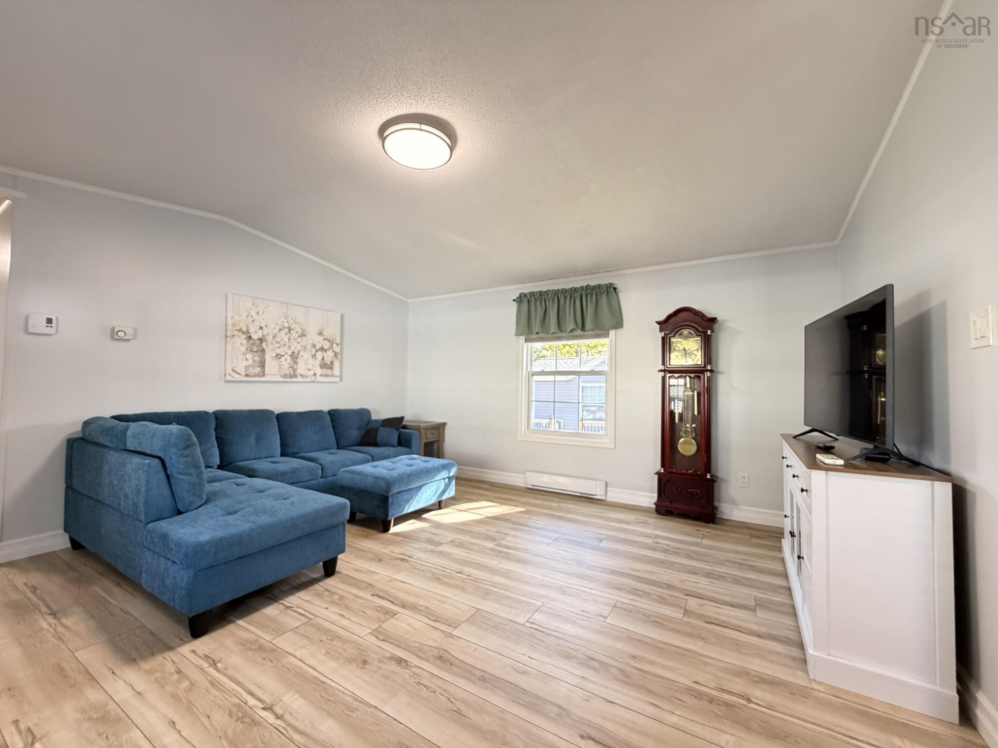 View image 17