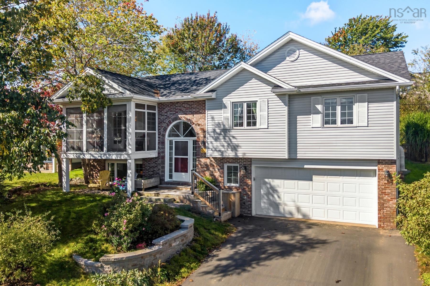 Thumbnail image for 44 Clearview Drive MLS<sup>®</sup> 202625561