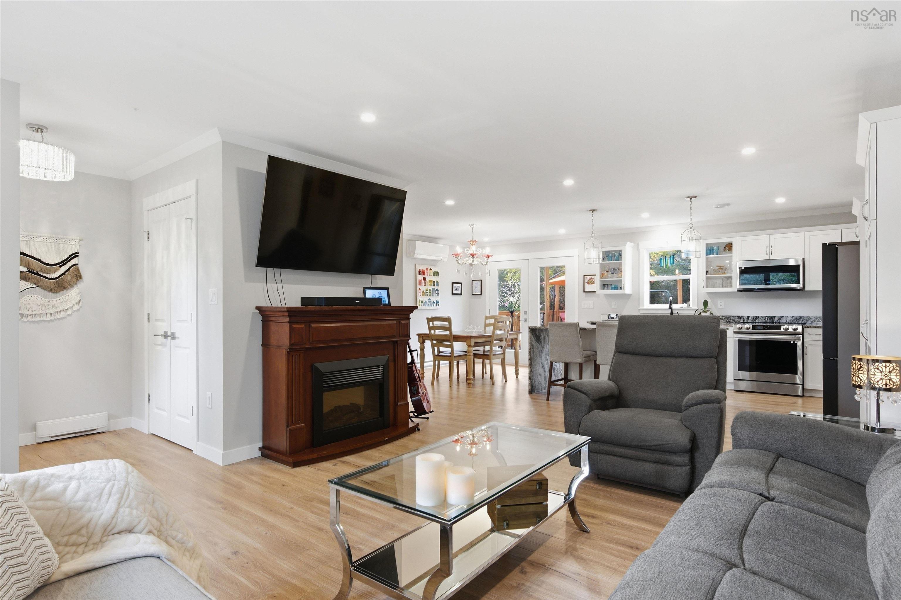 View image 8