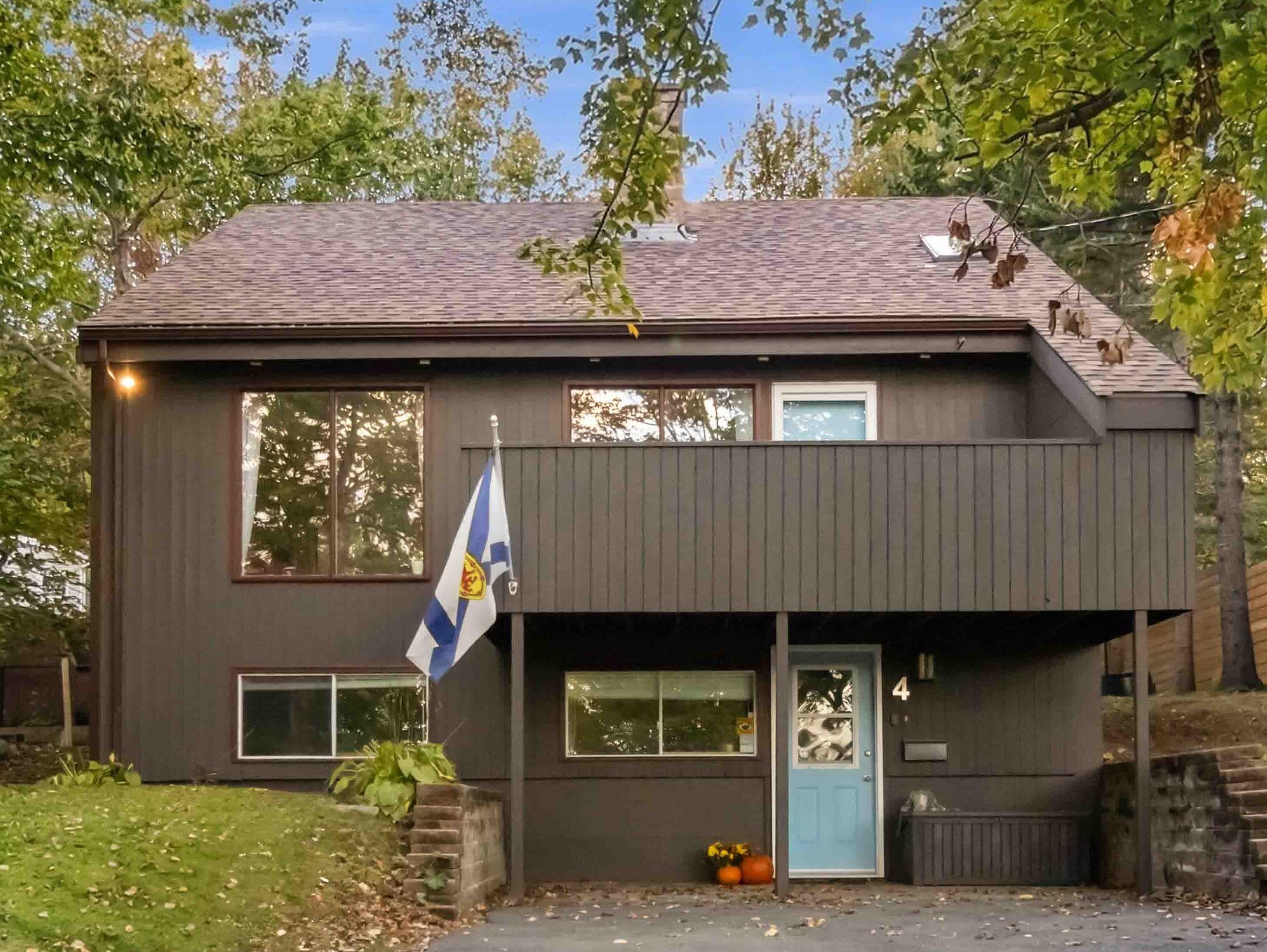 Thumbnail image for 4 Lynn Road MLS<sup>®</sup> 202625747