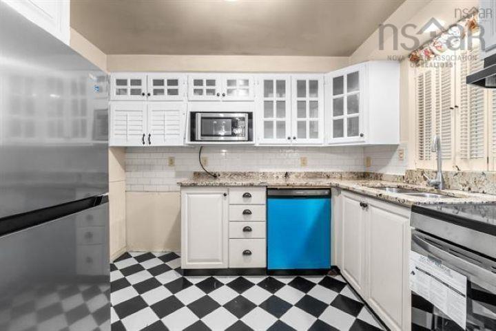 View image 12