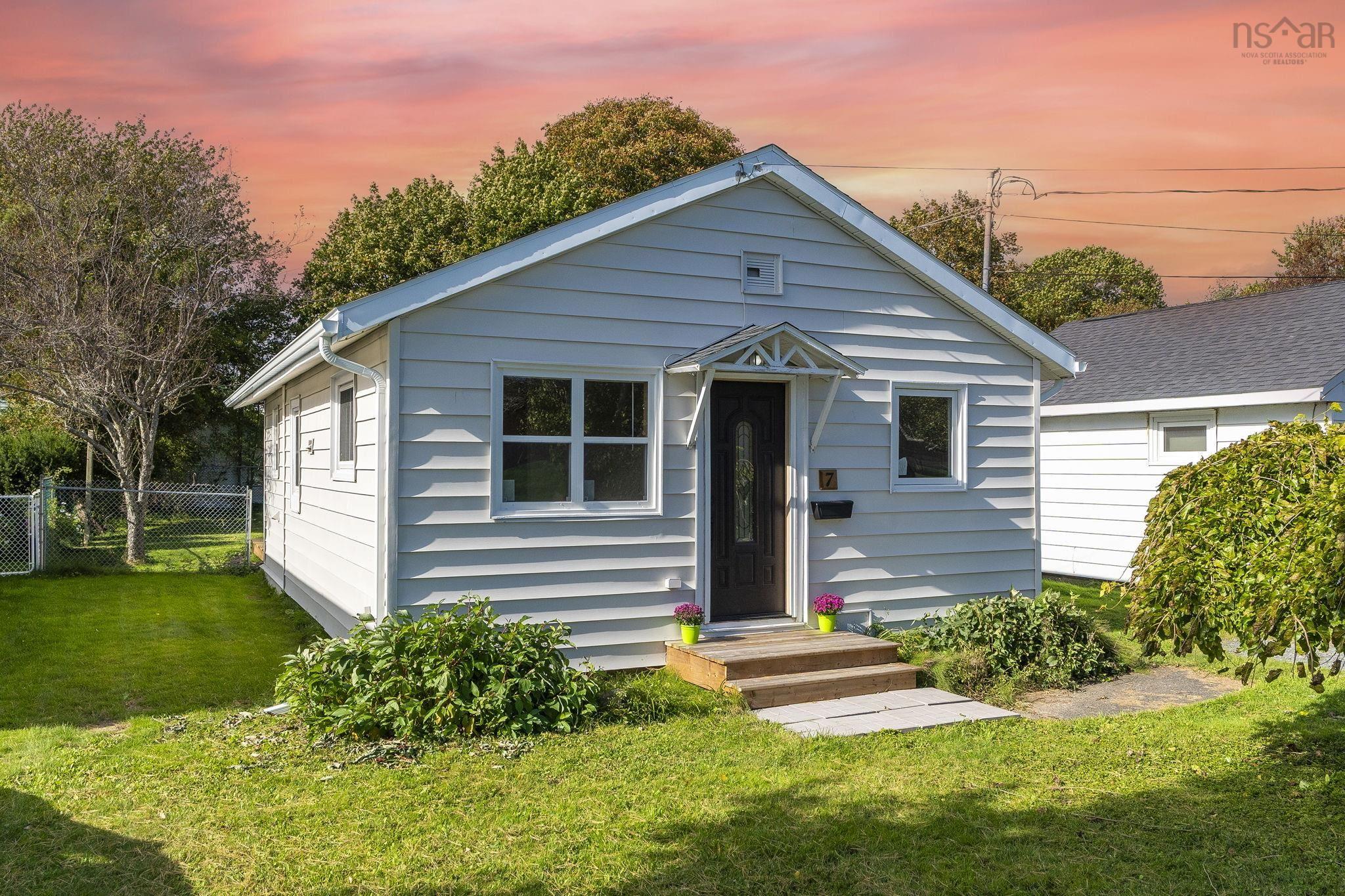 Thumbnail image for 7 Osborne Avenue MLS<sup>®</sup> 202625804
