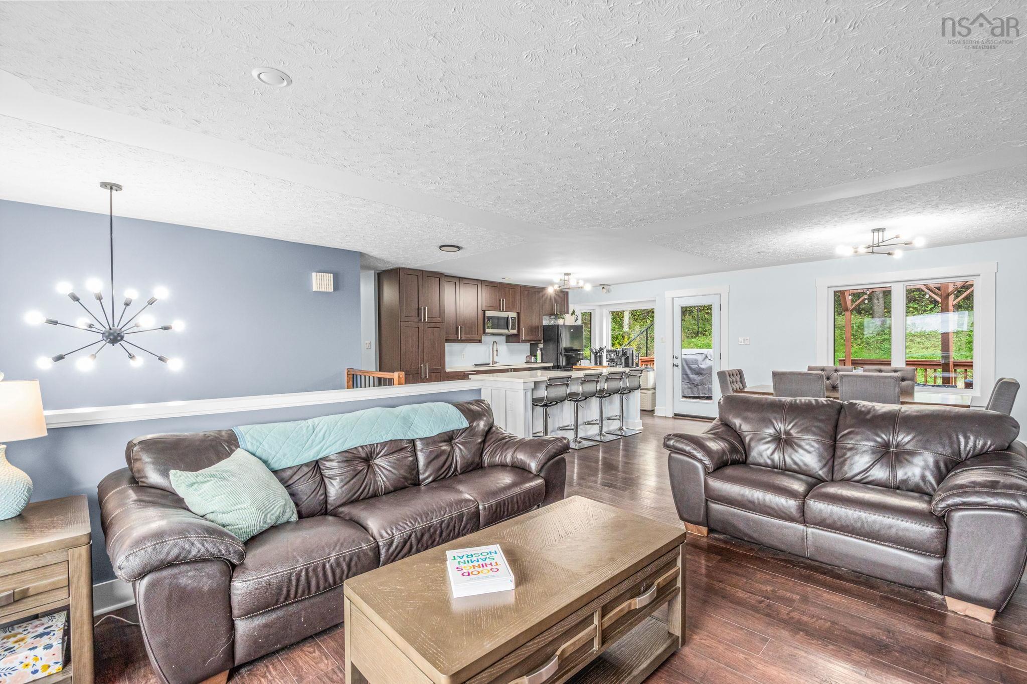View image 12