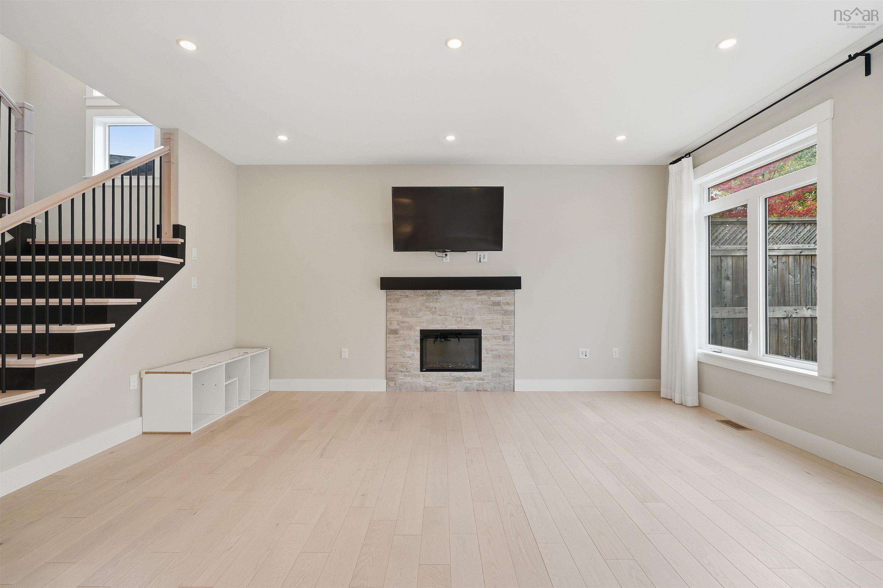 View image 12