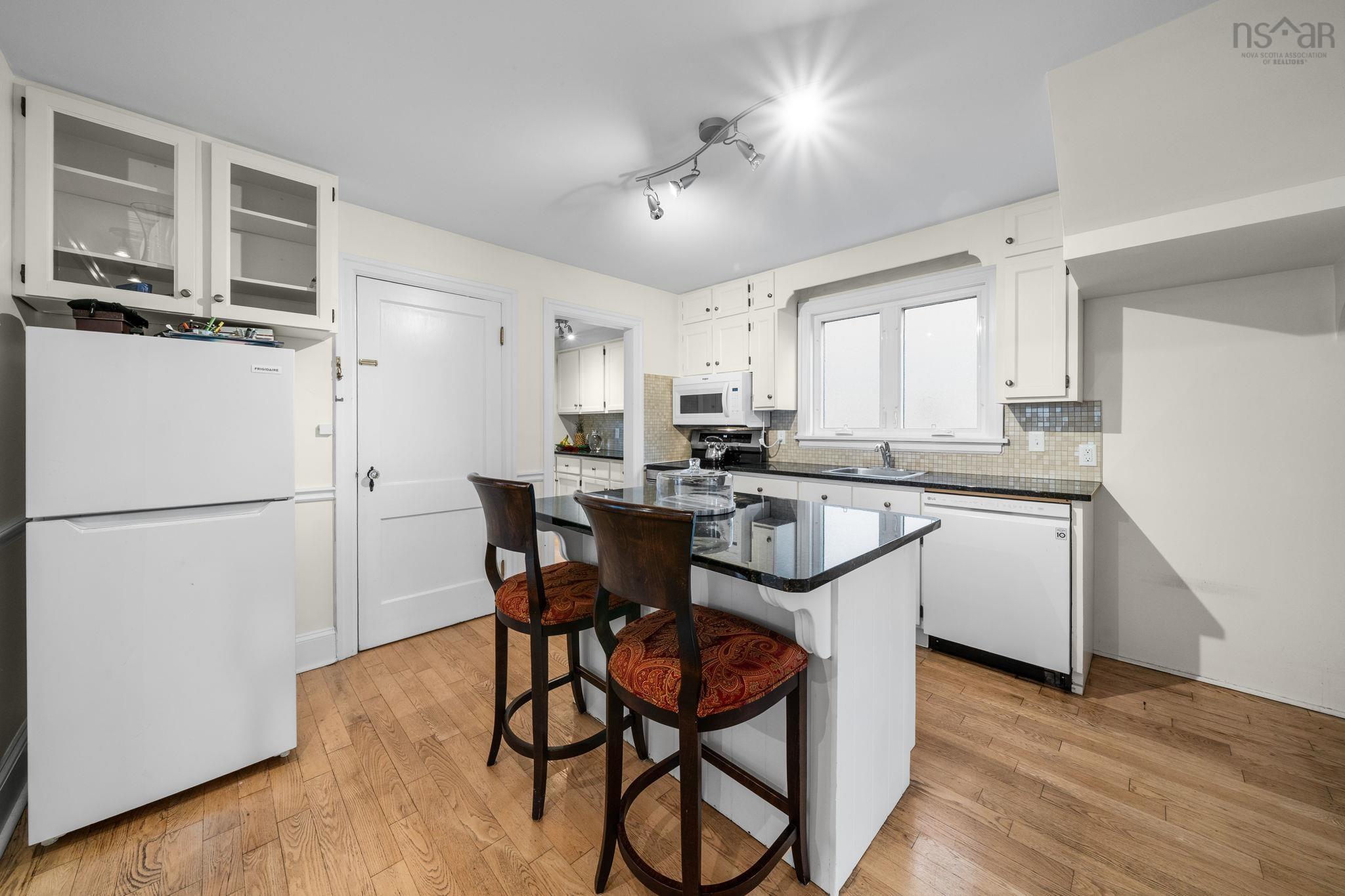 View image 16