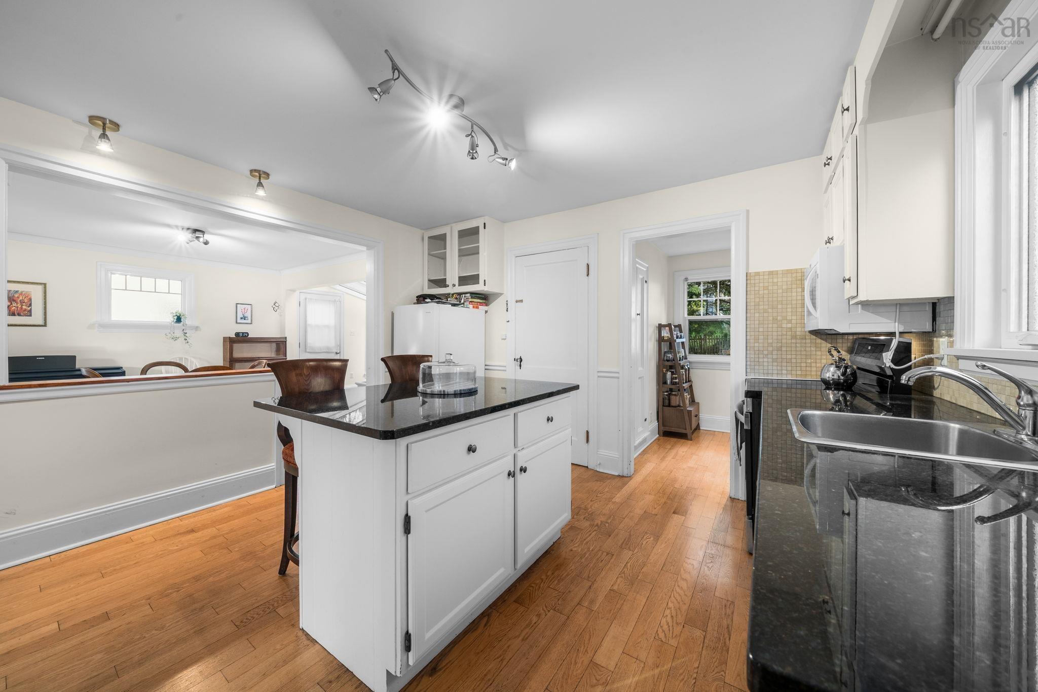 View image 17