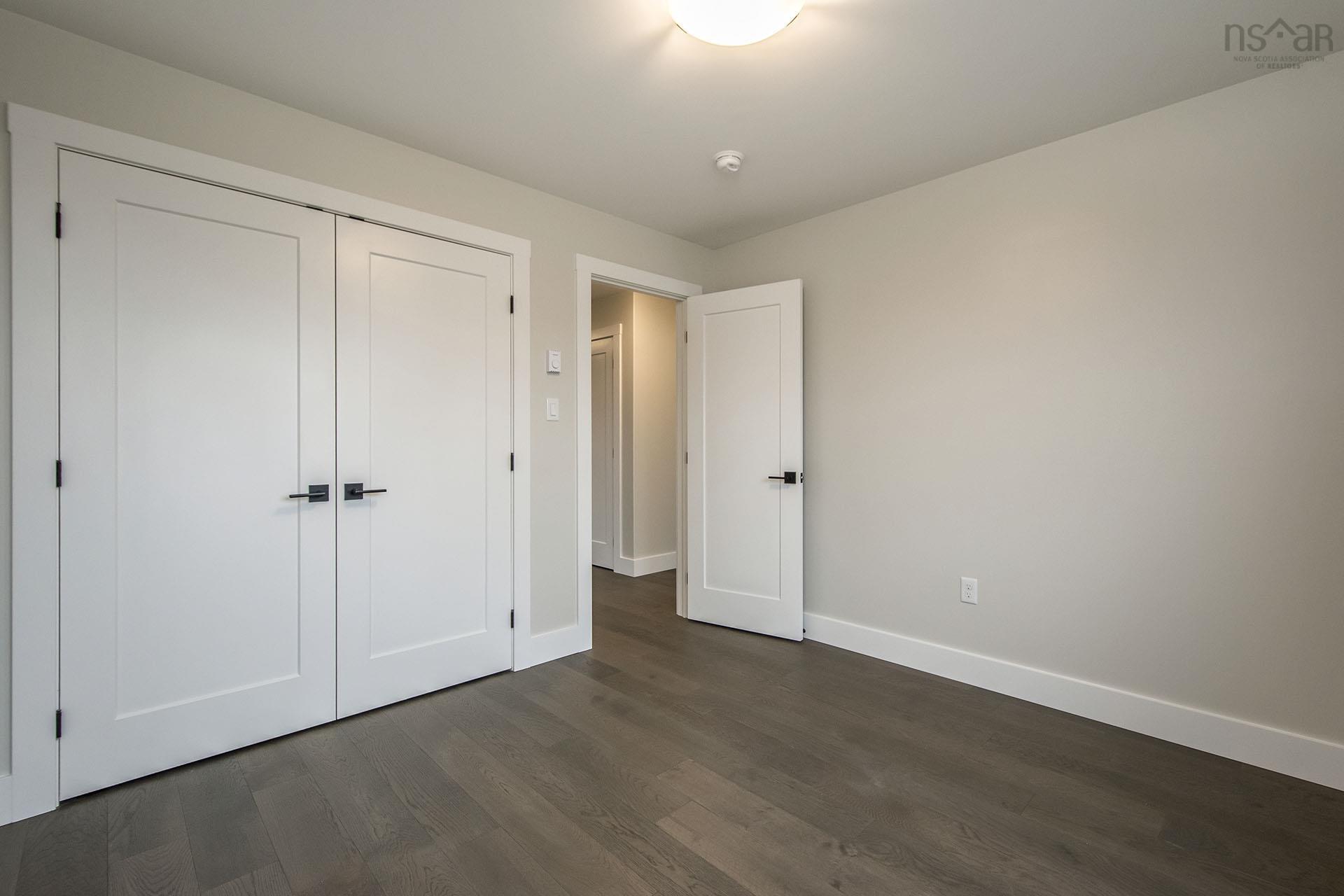 View image 18