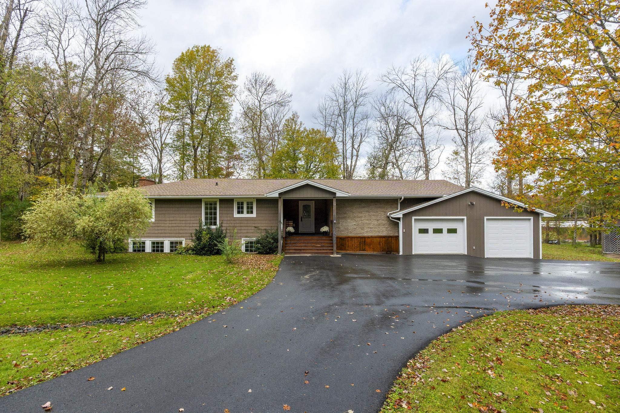 Thumbnail image for 9 Piggott Lake Rd MLS<sup>®</sup> 202626071