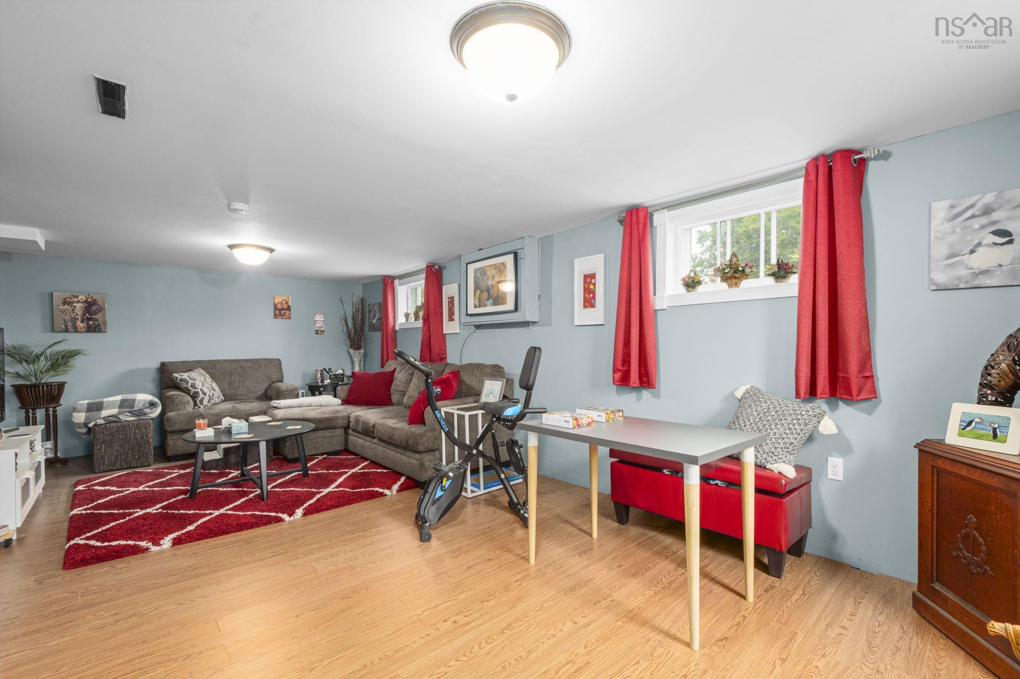 View image 18