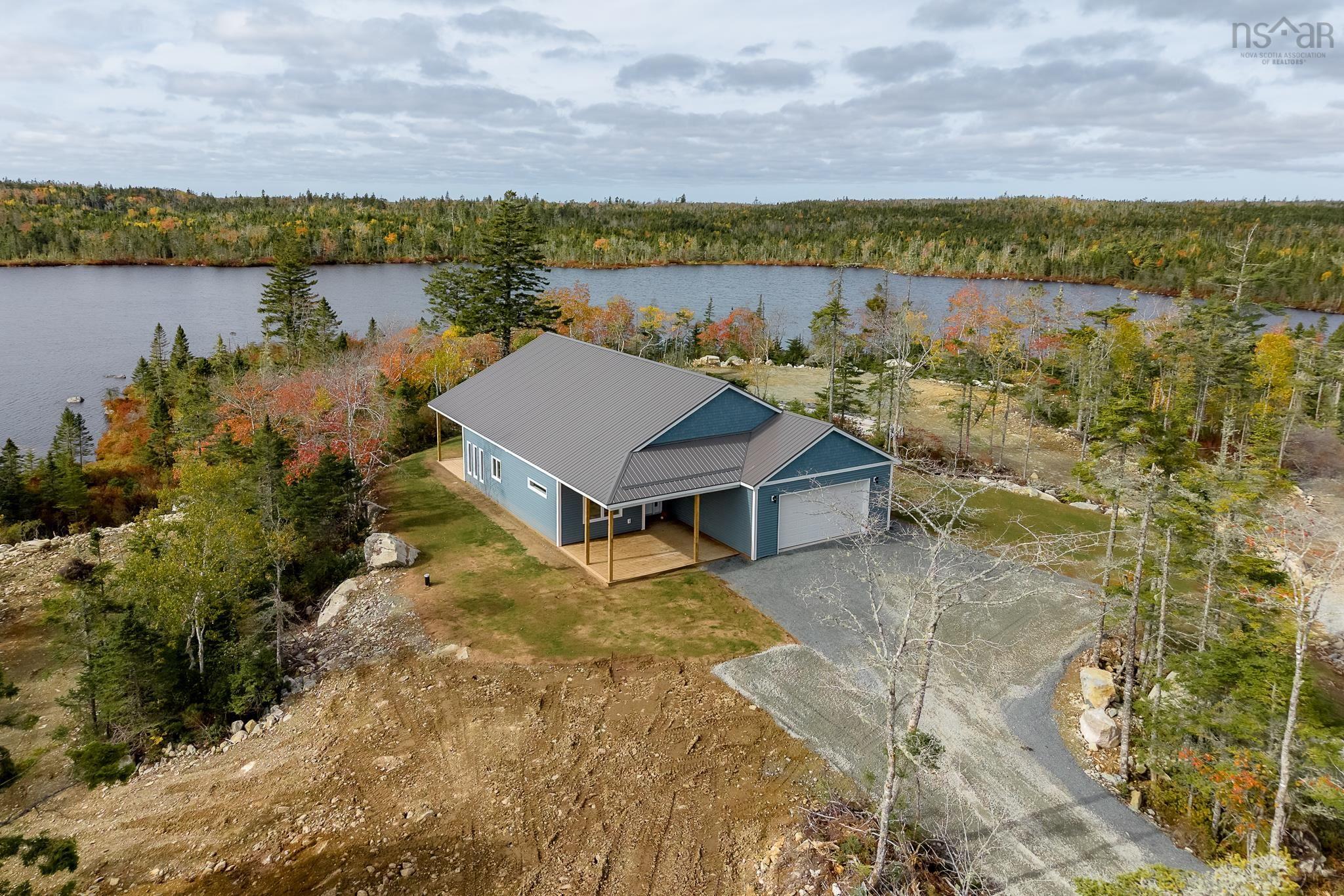 Thumbnail image for 100 Lakepoint Way MLS<sup>®</sup> 202626203