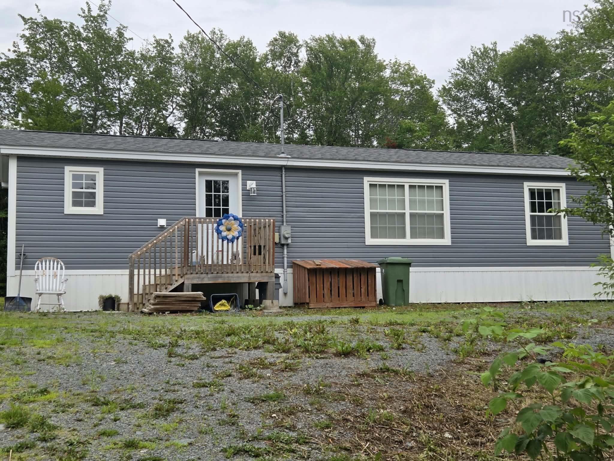 Thumbnail image for 31 Lakefield Drive MLS<sup>®</sup> 202626368
